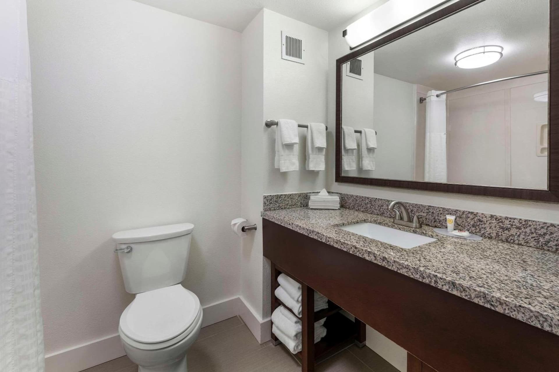 Comfort Suites Tulare Sequoia Gateway gallery photo in Tulare, CA — image 29