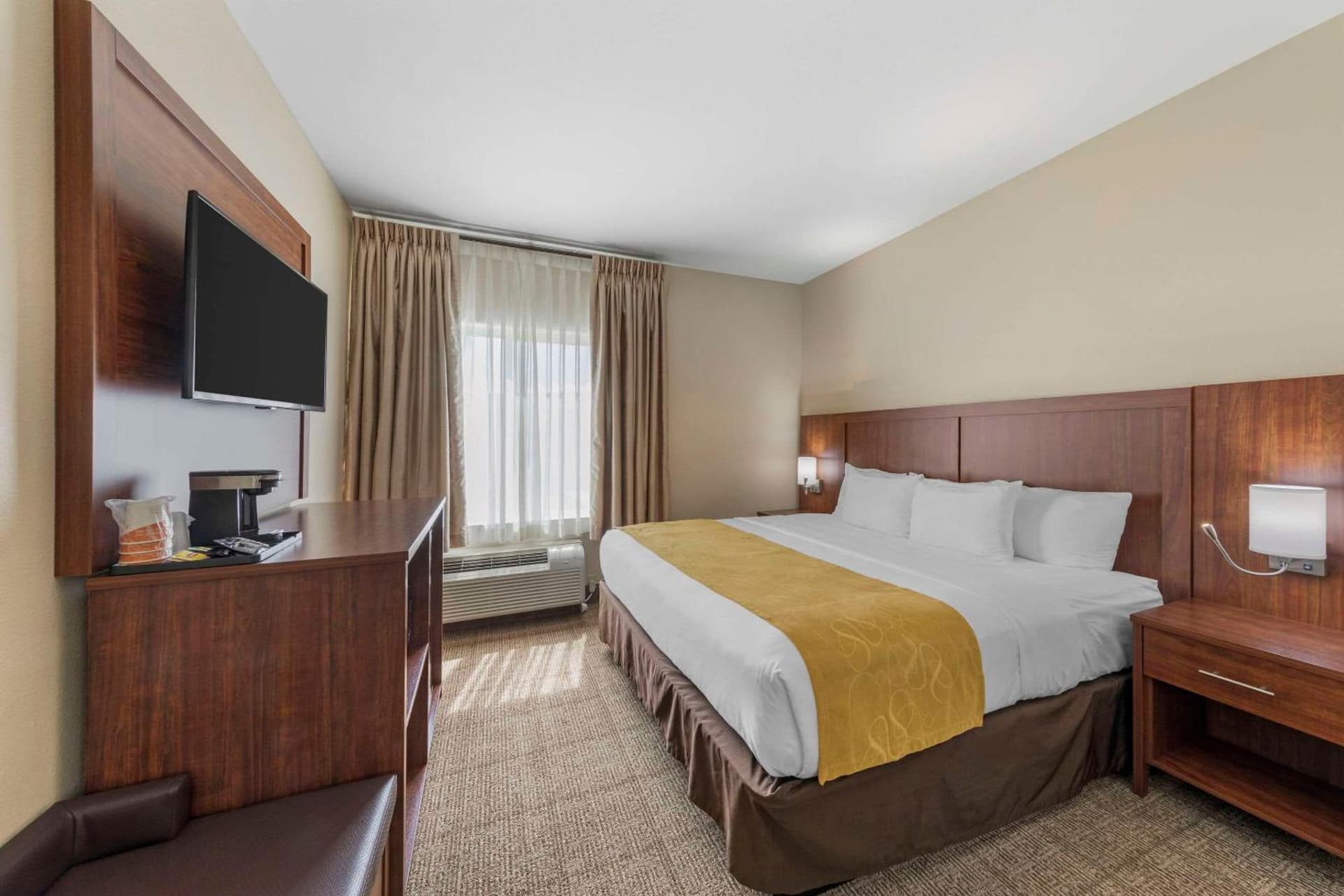 Comfort Suites Tulare Sequoia Gateway gallery photo in Tulare, CA — image 49