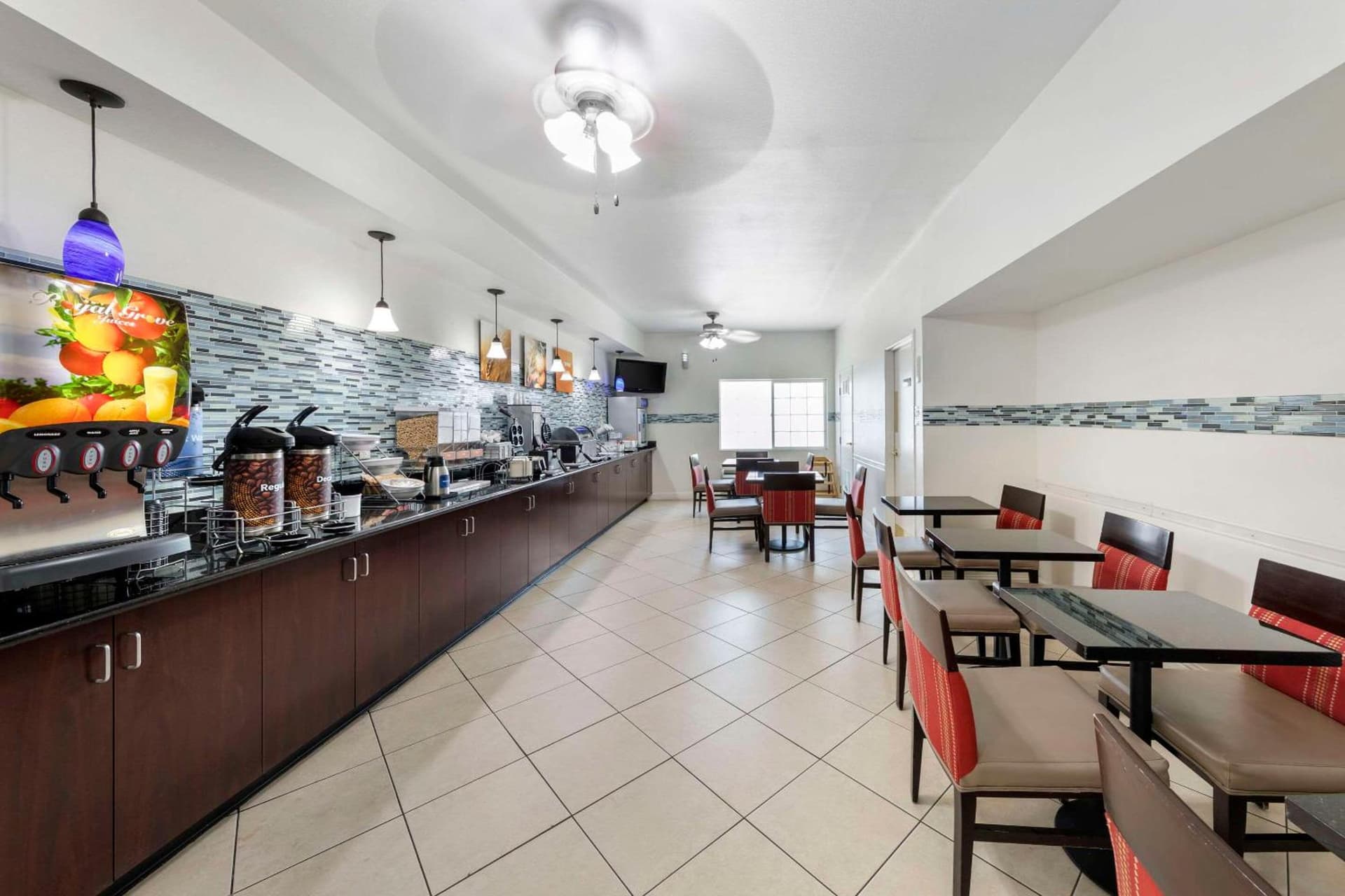 Comfort Suites Tulare Sequoia Gateway gallery photo in Tulare, CA — image 41