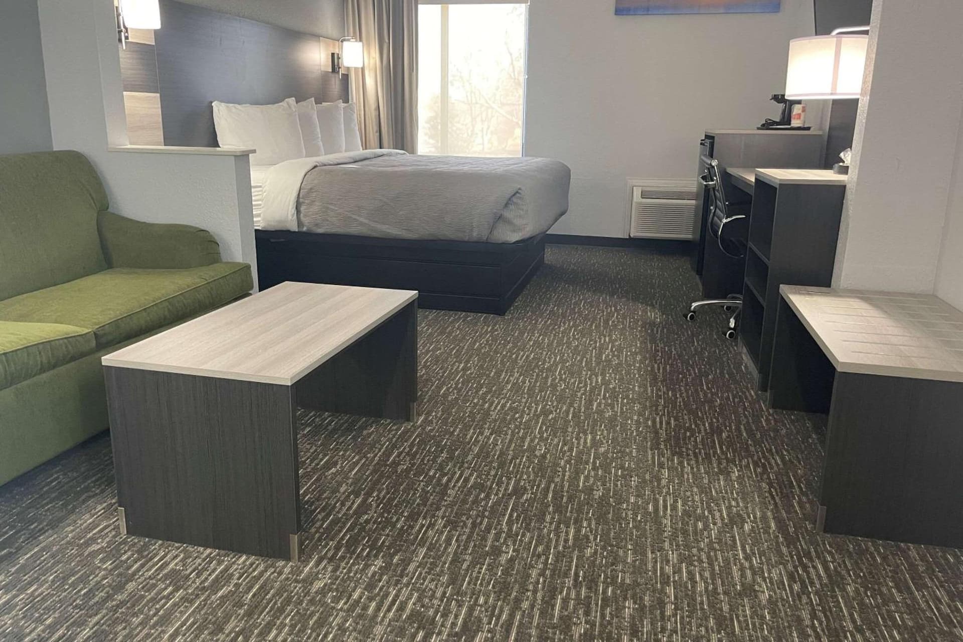 Quality Suites Abilene Mall Area interior in Abilene, TX — gallery photo 2