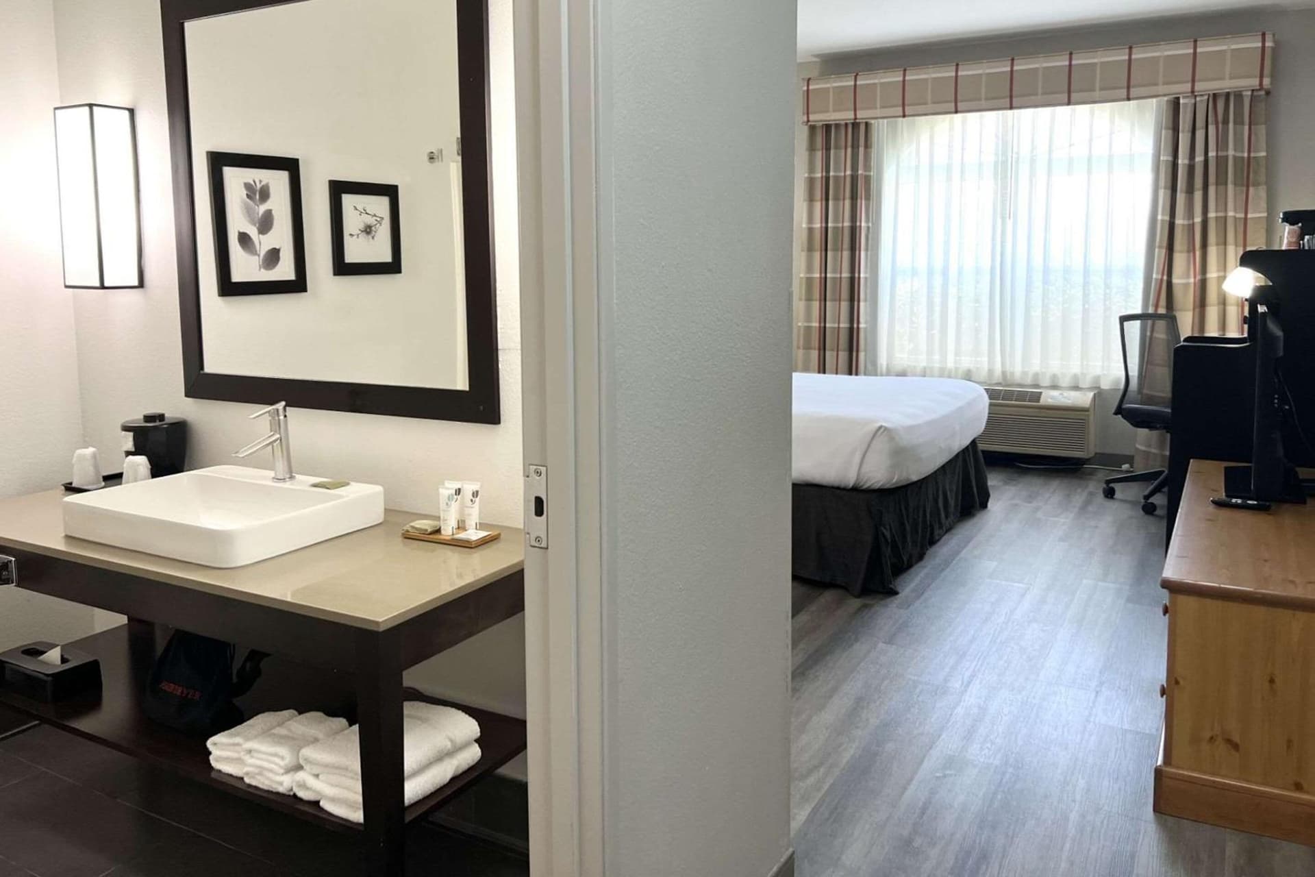Country Inn & Suites by Radisson, Tucson Airport, AZ gallery photo in Tucson, AZ — image 41