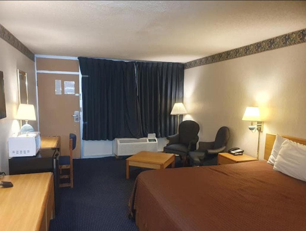 Haven Motel Extended Stay interior in Newport, TN — gallery photo 2