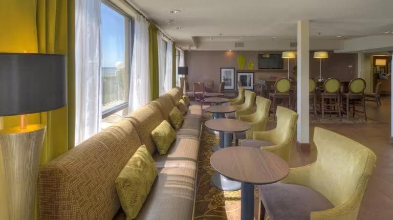 Hampton Inn Georgetown-Marina interior in Georgetown, SC — gallery photo 2