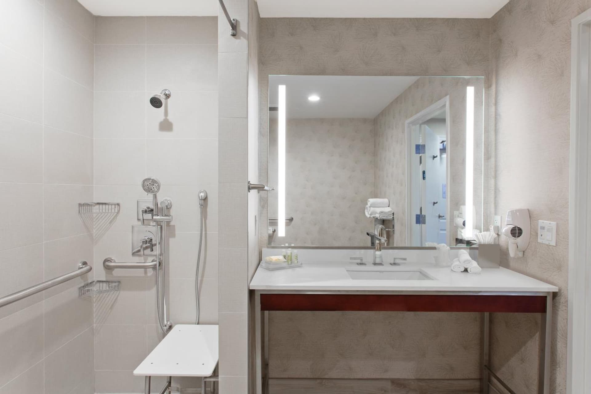 Holiday Inn El Monte - Los Angeles by IHG gallery photo in El Monte, CA — image 32