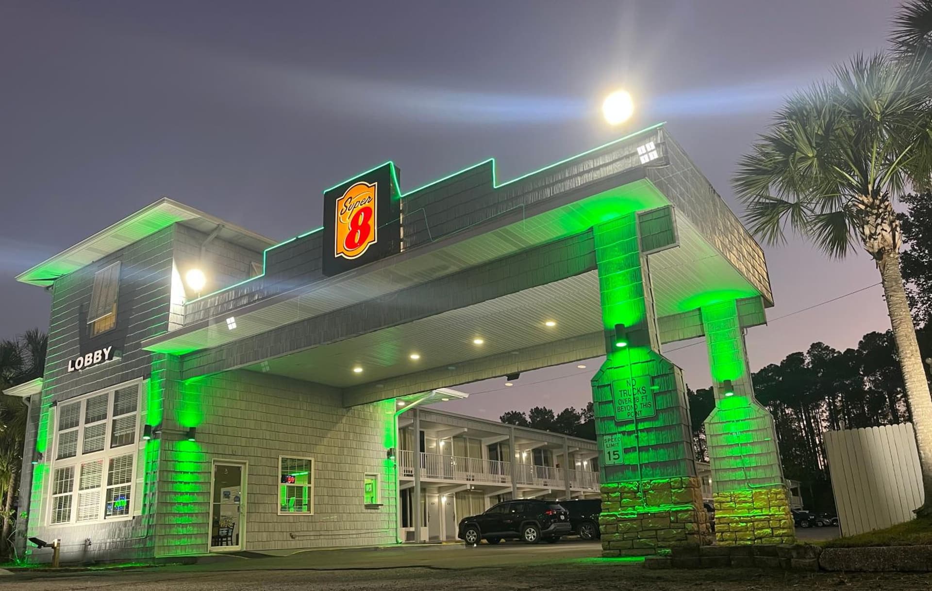 Super 8 By Wyndham Kingsland I-95 Naval Base Area featured exterior or lobby in Kingsland, GA — similar hotel