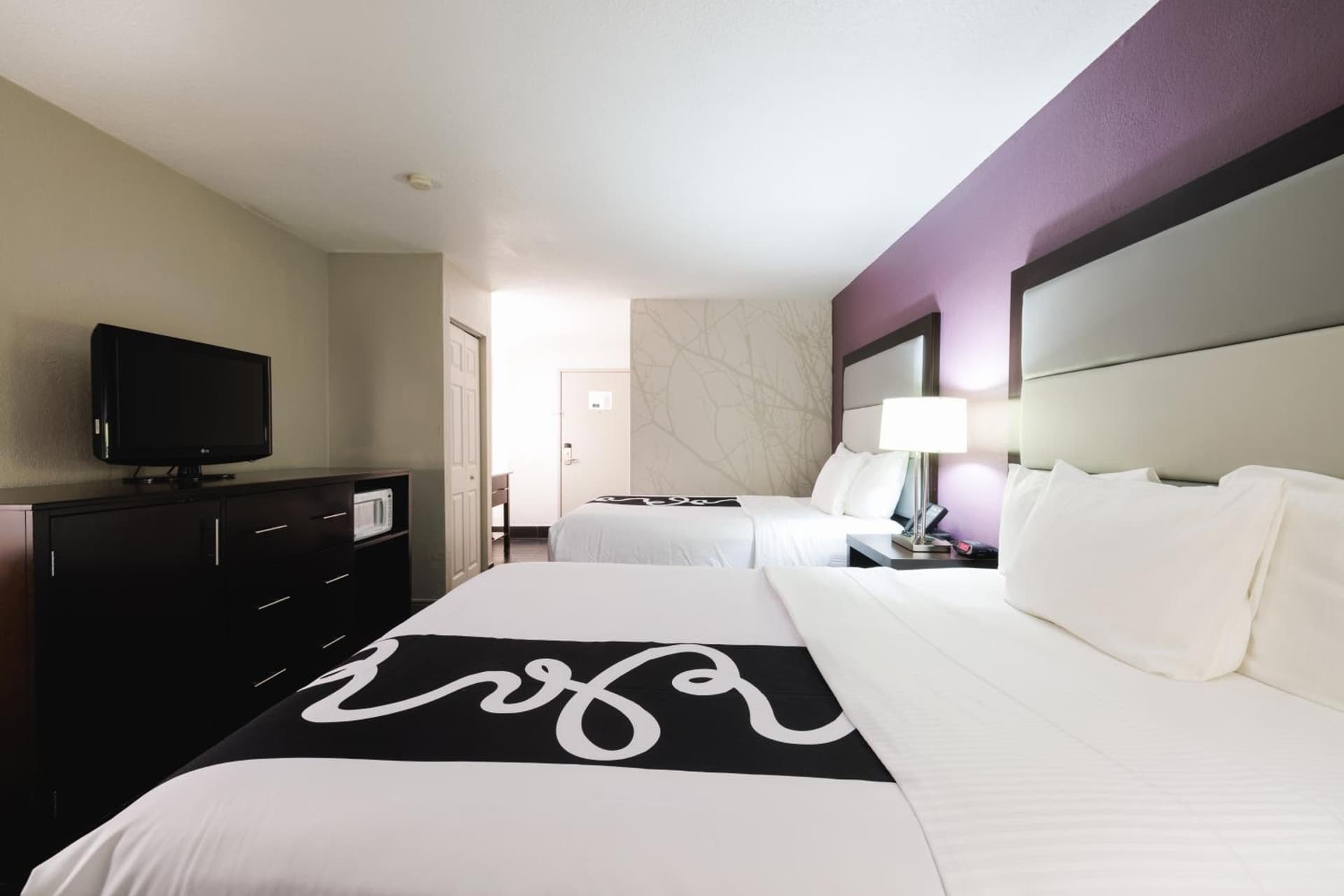 La Quinta Inn & Suites by Wyndham Fort Collins, Colorado interior in Fort Collins, CO — gallery photo 2