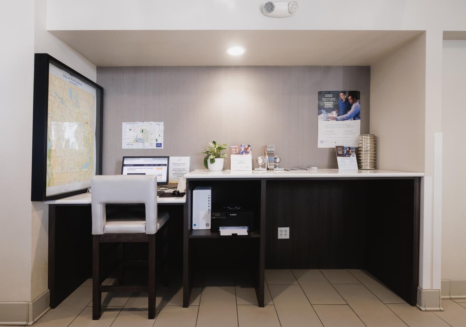 La Quinta Inn & Suites by Wyndham Fort Collins, Colorado gallery photo in Fort Collins, CO — image 21