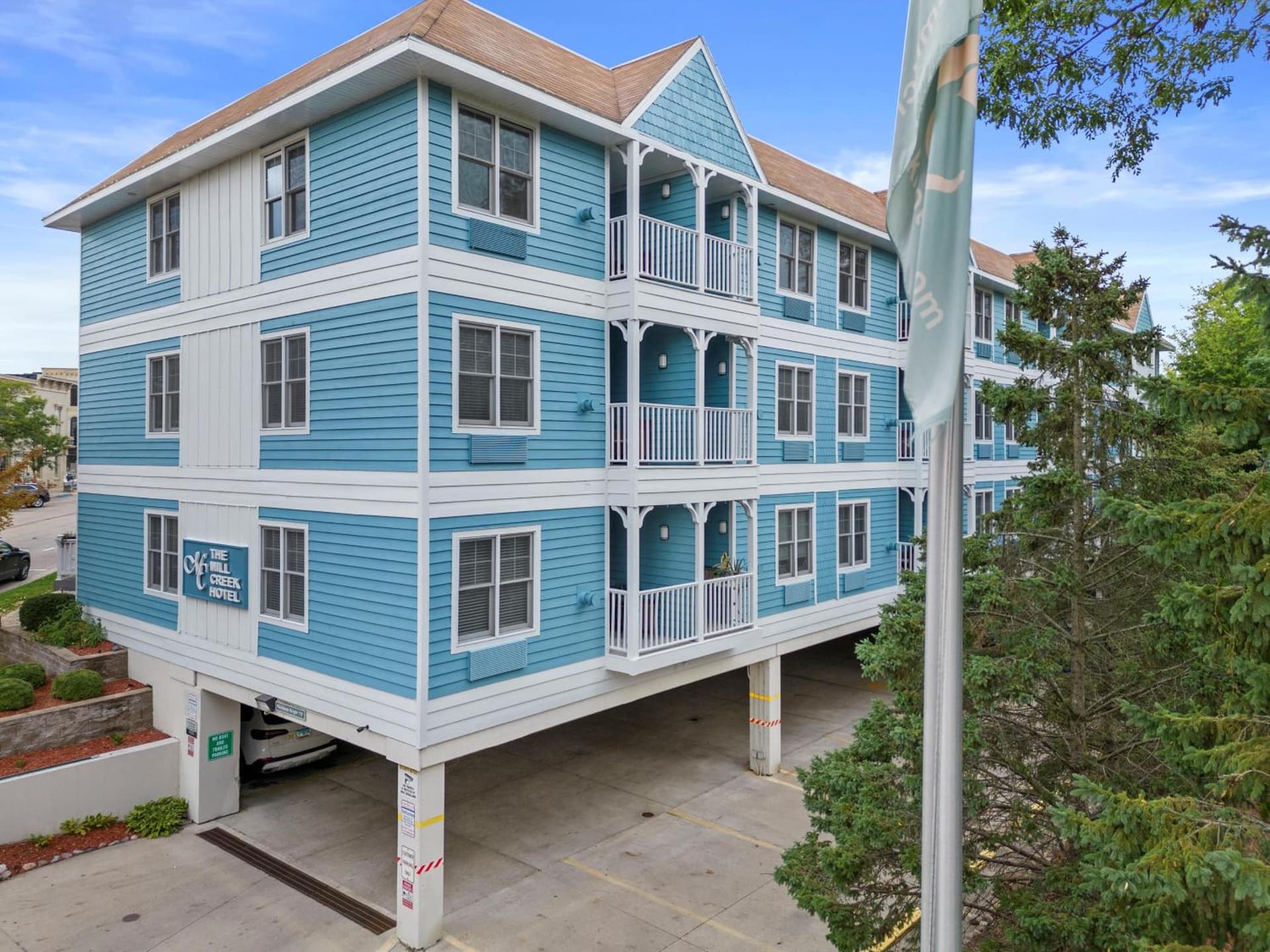 Mill Creek Hotel gallery photo in Lake Geneva, WI — image 10