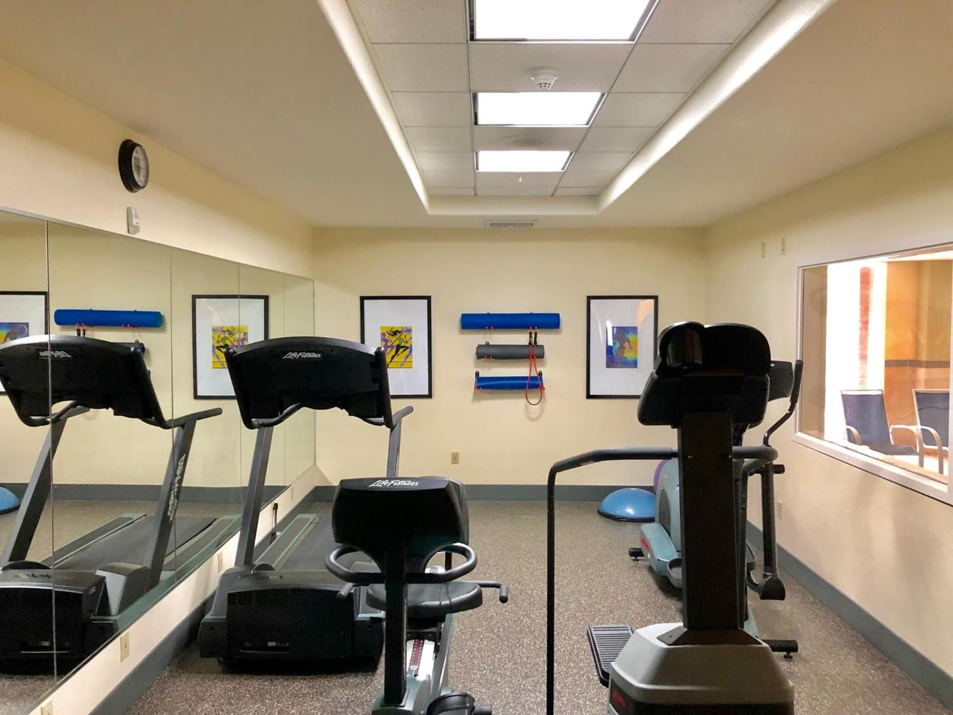 Holiday Inn Express Hotel & Suites Vacaville by IHG gallery photo in Vacaville, CA — image 44