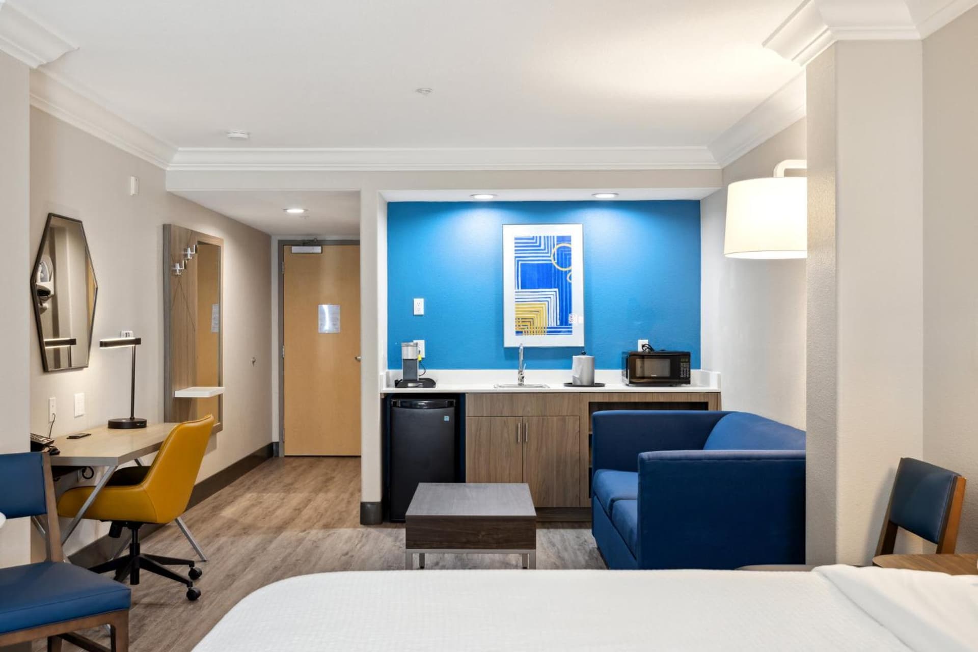 Holiday Inn Express Hotel & Suites Vacaville by IHG gallery photo in Vacaville, CA — image 21