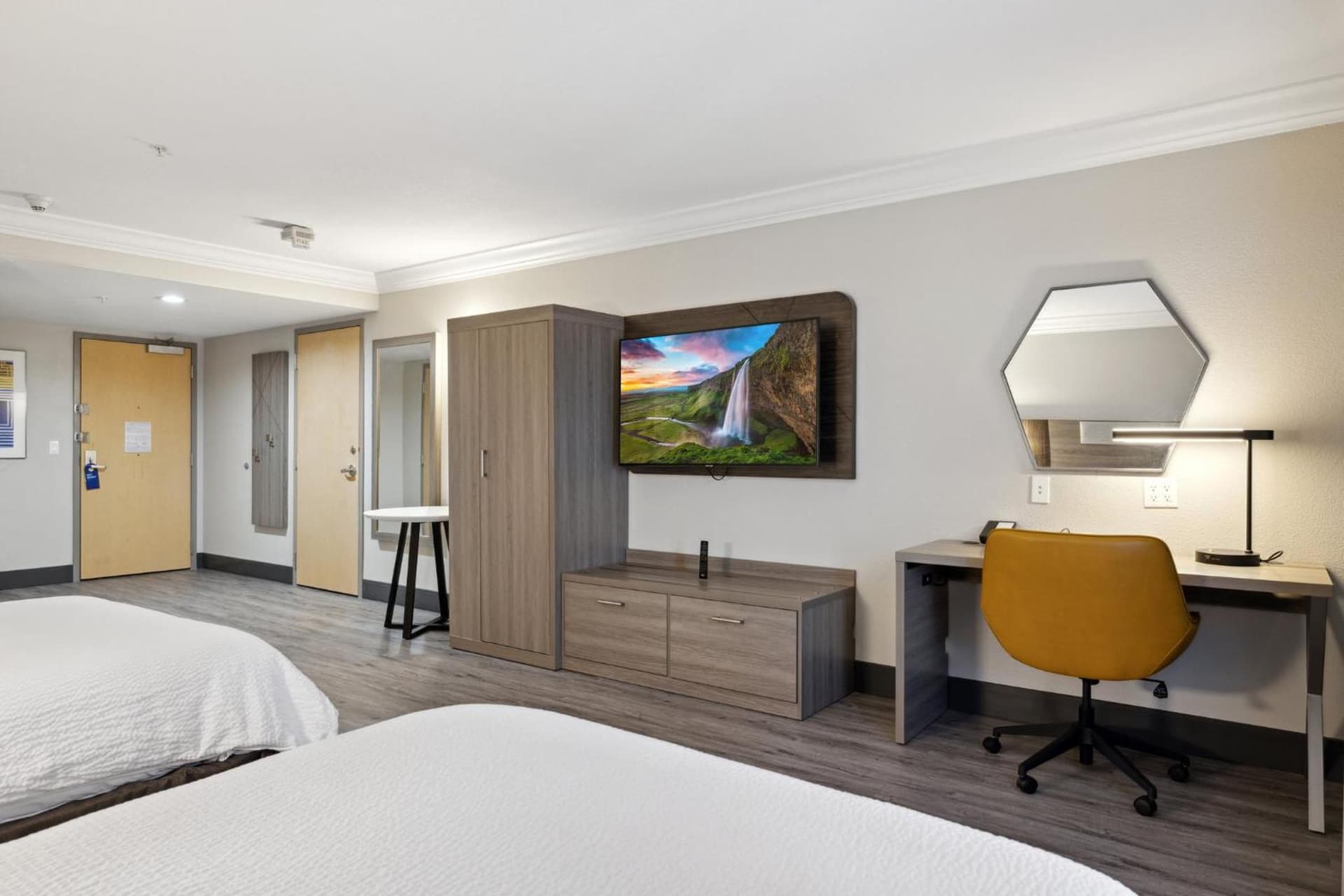 Holiday Inn Express Hotel & Suites Vacaville by IHG gallery photo in Vacaville, CA — image 36