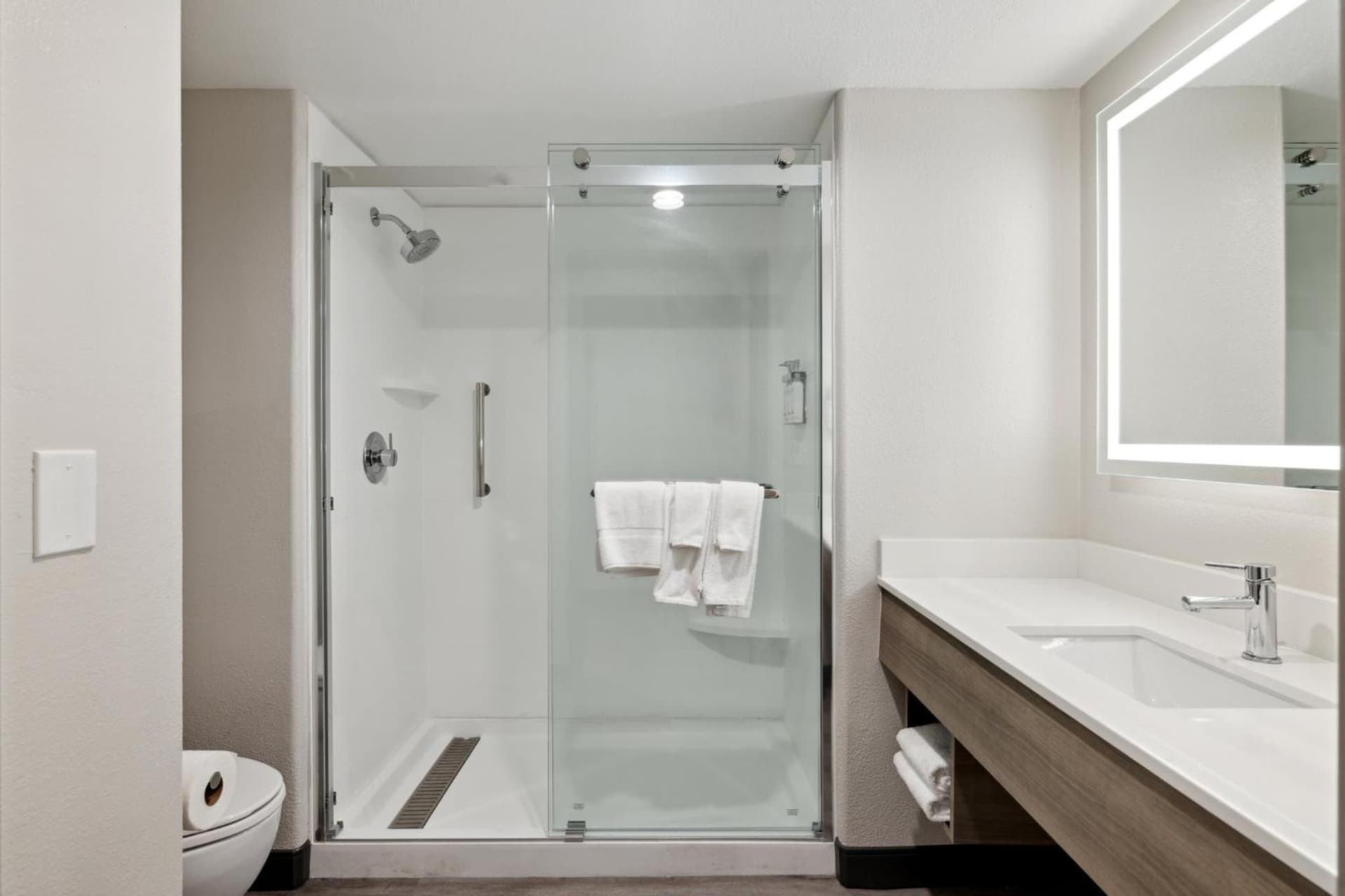 Holiday Inn Express Hotel & Suites Vacaville by IHG gallery photo in Vacaville, CA — image 17