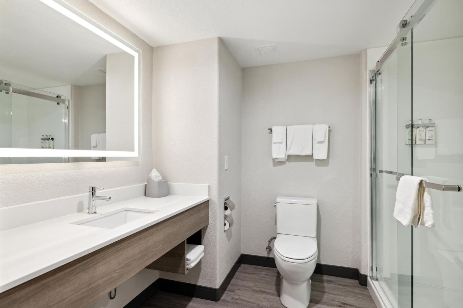 Holiday Inn Express Hotel & Suites Vacaville by IHG gallery photo in Vacaville, CA — image 15