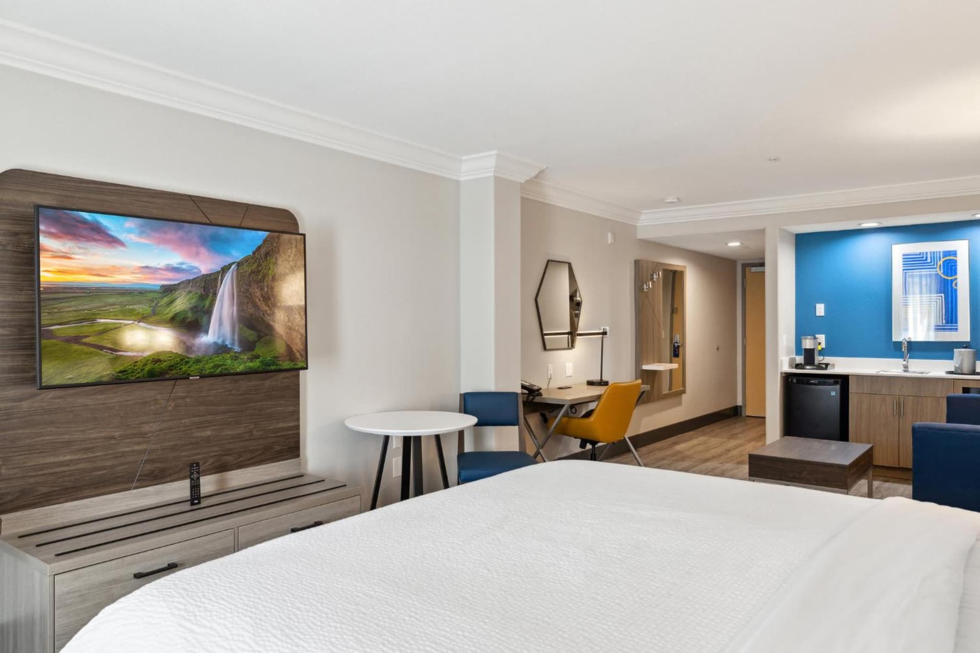 Holiday Inn Express Hotel & Suites Vacaville by IHG gallery photo in Vacaville, CA — image 52