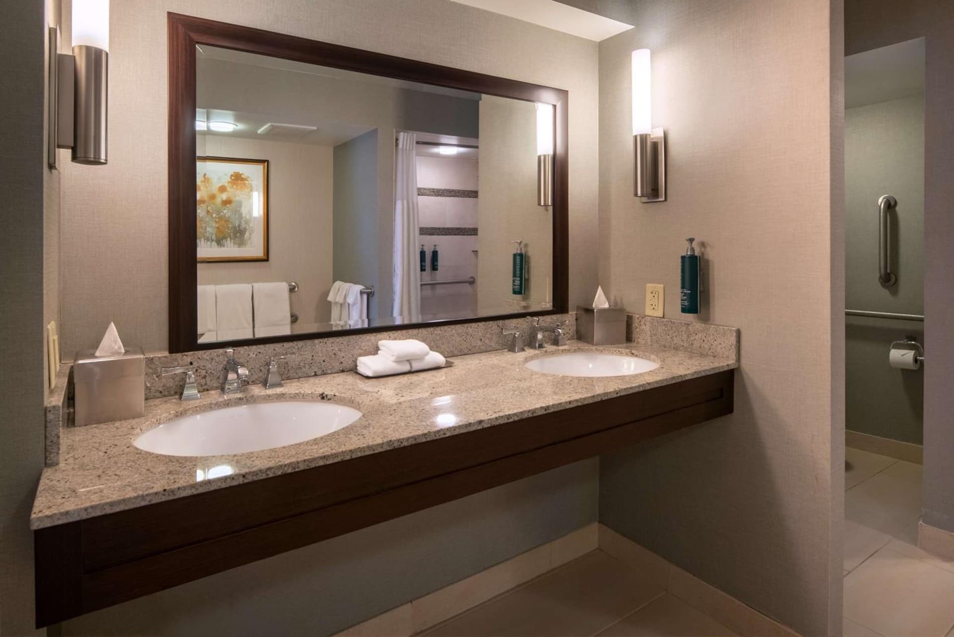 DoubleTree by Hilton Washington DC – Crystal City gallery photo in Arlington, VA — image 28