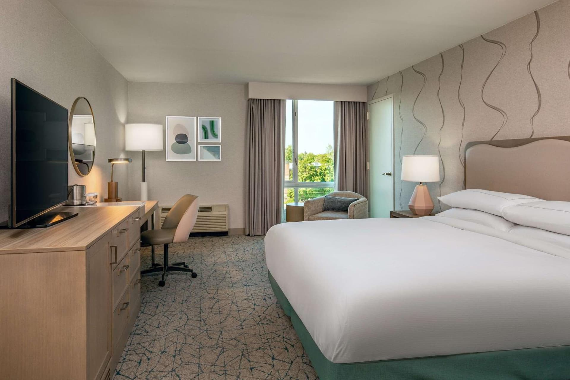 DoubleTree by Hilton Hotel and Conference Center Chicago North Shore gallery photo in Skokie, IL — image 39