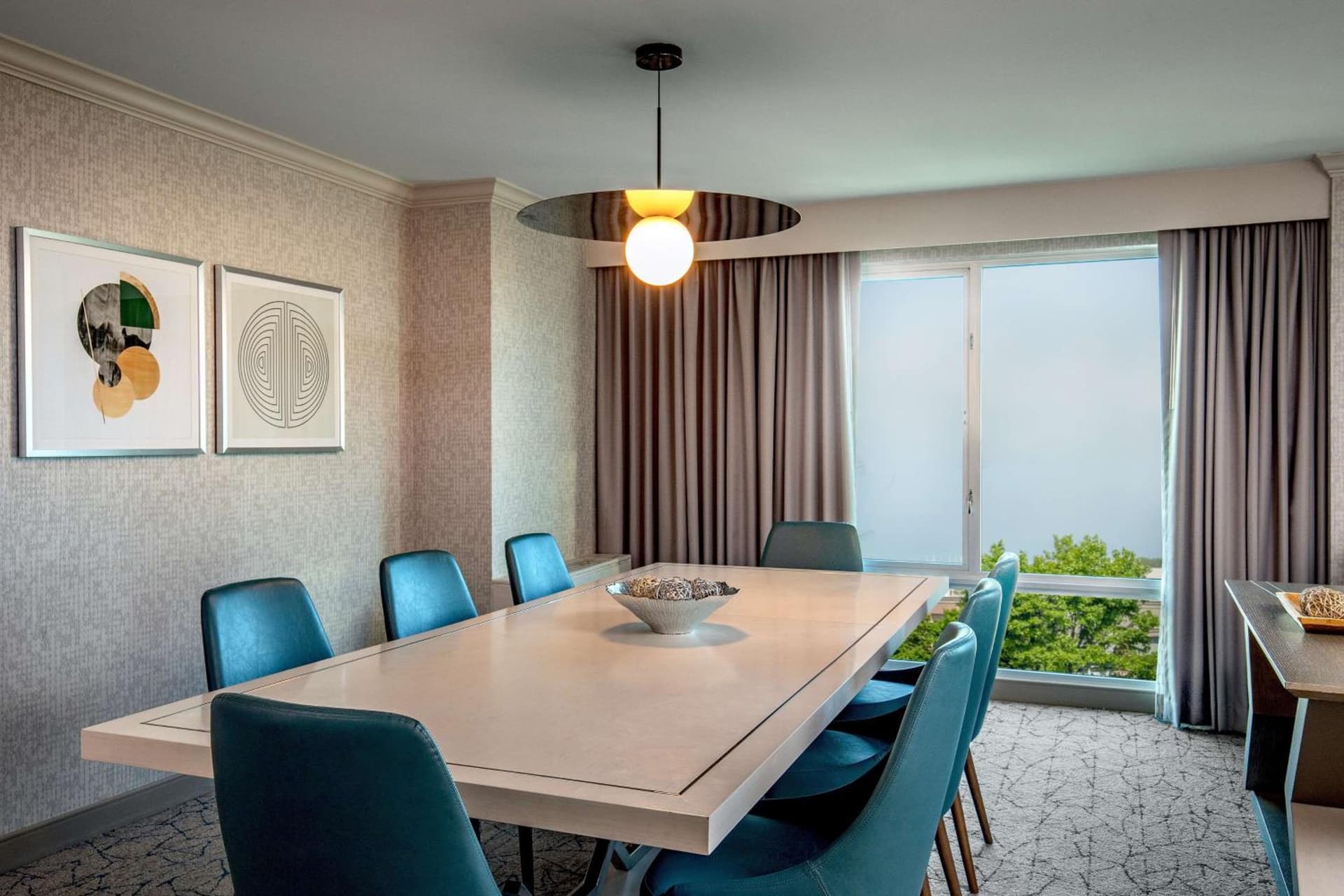 DoubleTree by Hilton Hotel and Conference Center Chicago North Shore gallery photo in Skokie, IL — image 24