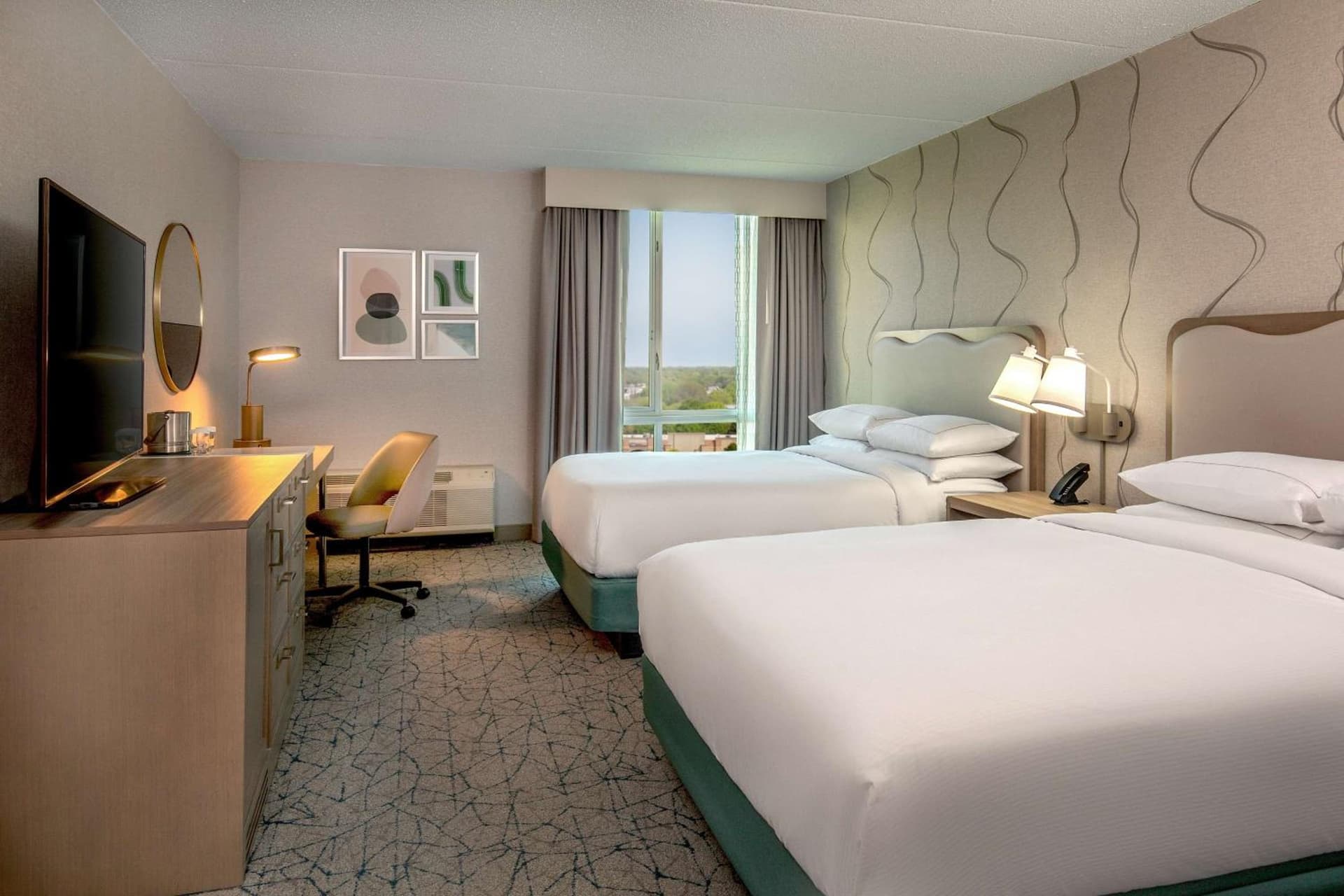 DoubleTree by Hilton Hotel and Conference Center Chicago North Shore gallery photo in Skokie, IL — image 50