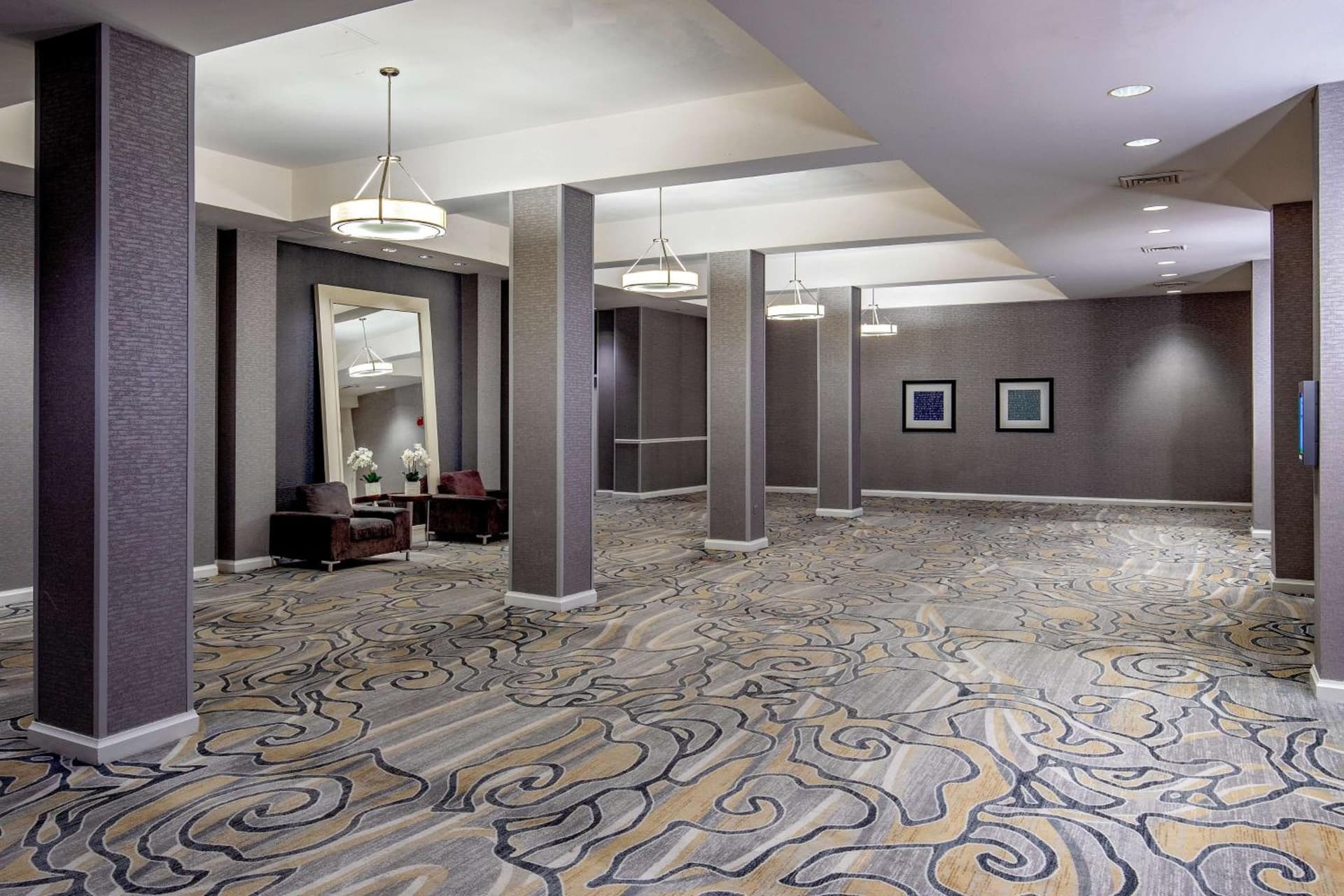 DoubleTree by Hilton Hotel and Conference Center Chicago North Shore gallery photo in Skokie, IL — image 43