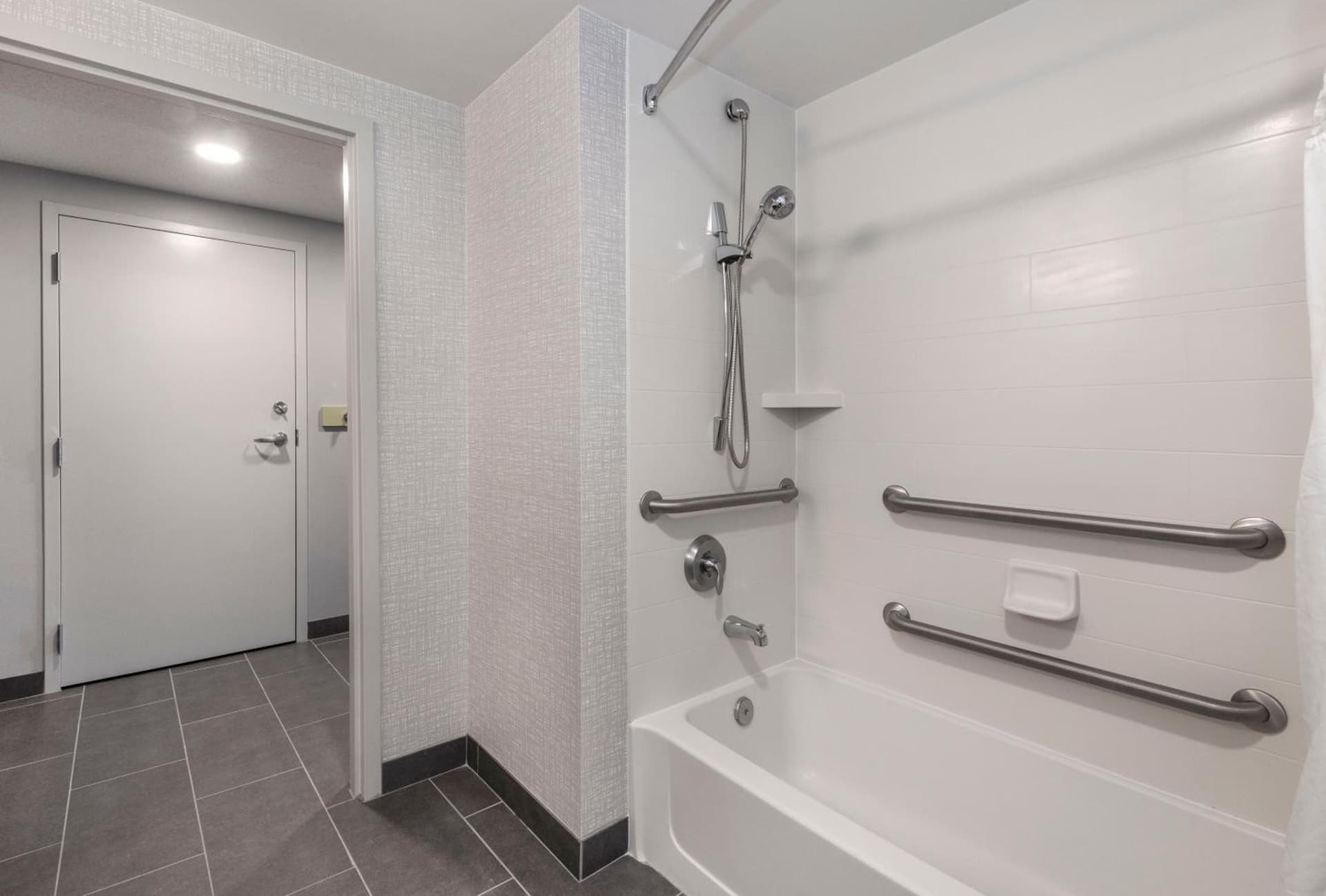 Hampton Inn & Suites Burlington gallery photo in Burlington, NC — image 31