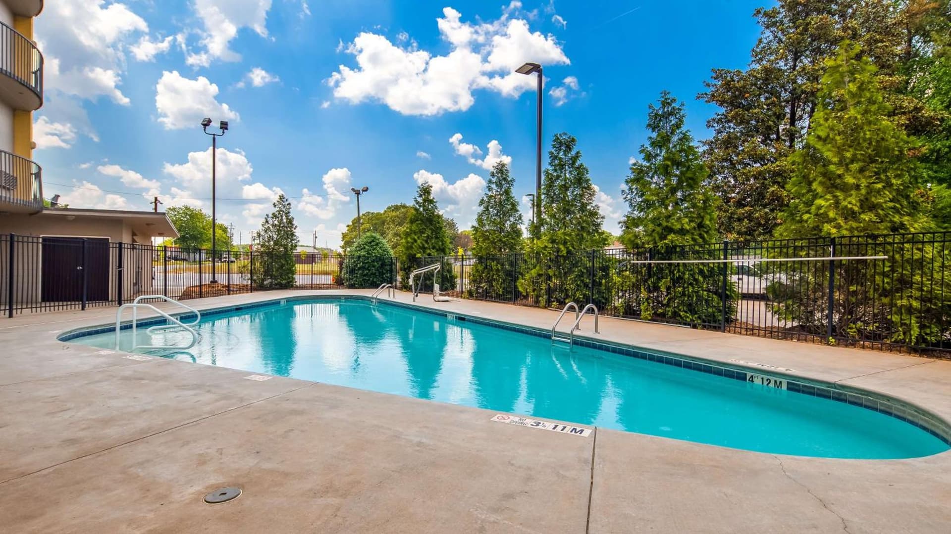 Best Western Plus Atlanta Airport East property views in Atlanta, GA — gallery photo 3