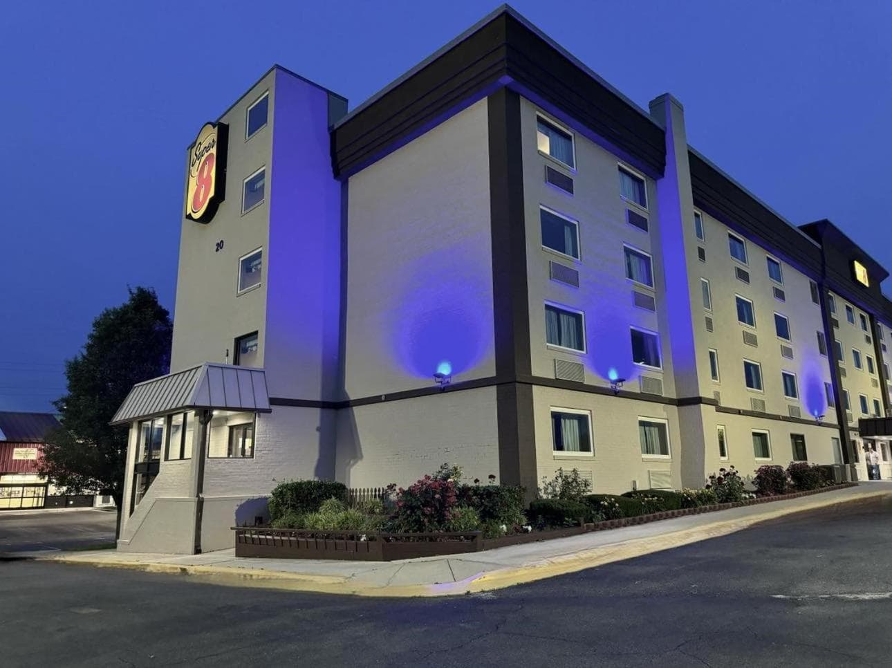 Super 8 by Wyndham Frederick gallery photo in Frederick, MD — image 31