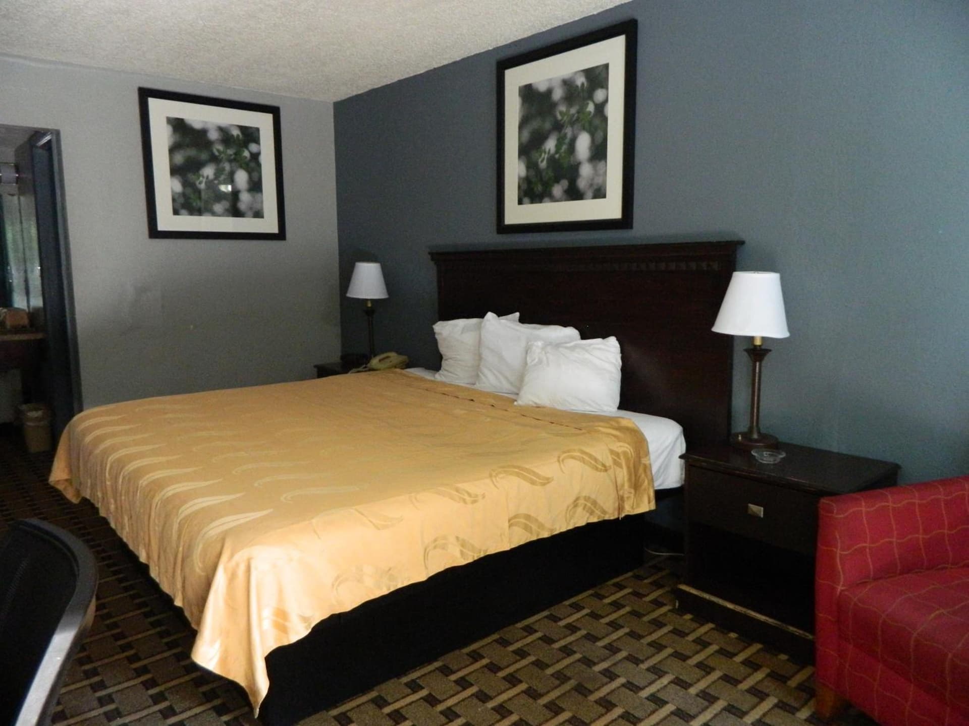 Travel Inn Atlanta interior in Atlanta, GA — gallery photo 2