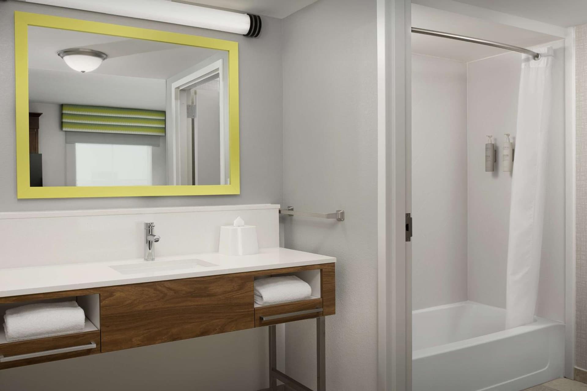 Hampton Inn & Suites Orlando North Altamonte Springs gallery photo in Orlando, FL — image 24