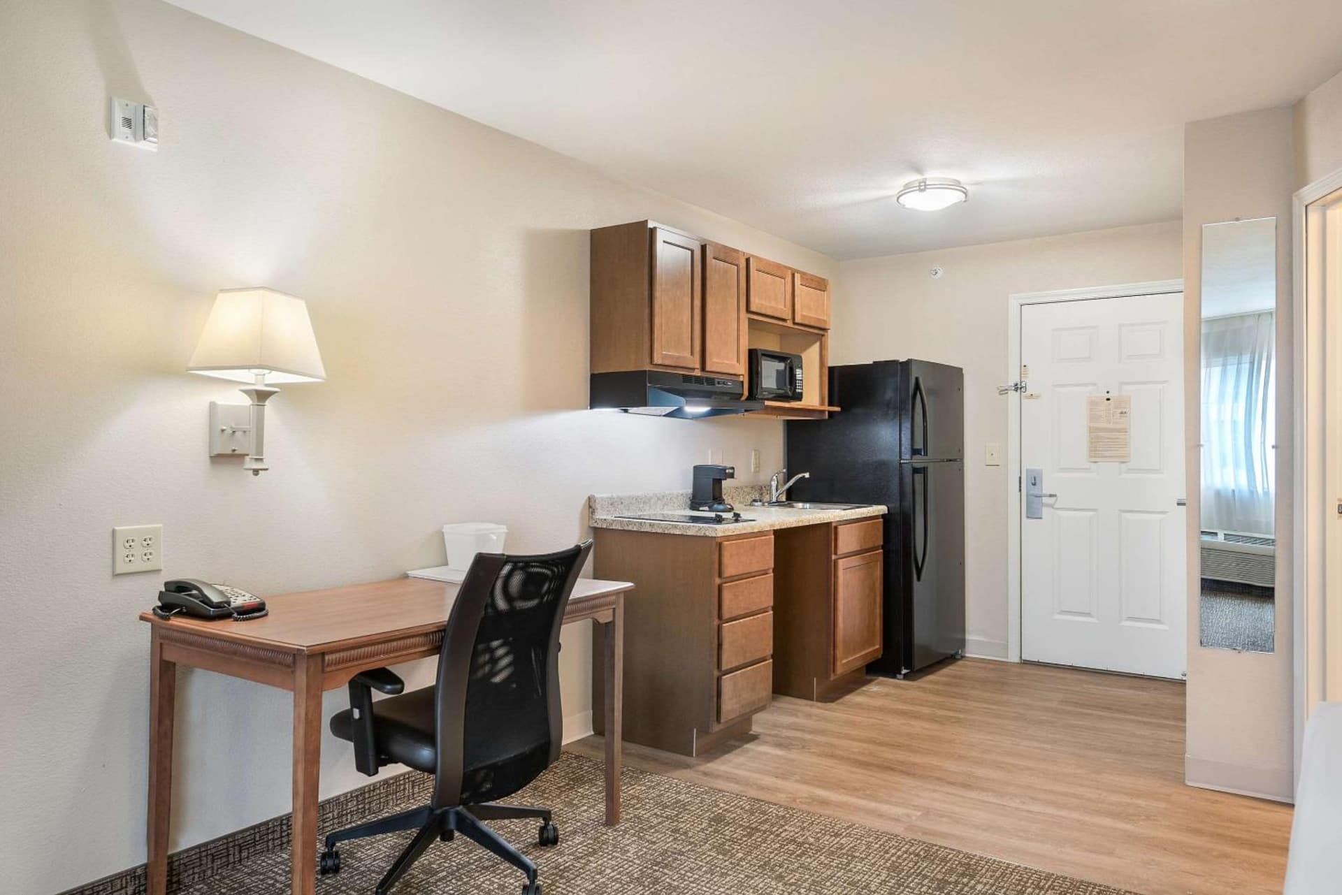 Suburban Studios Waterloo gallery photo in Waterloo, IA — image 8
