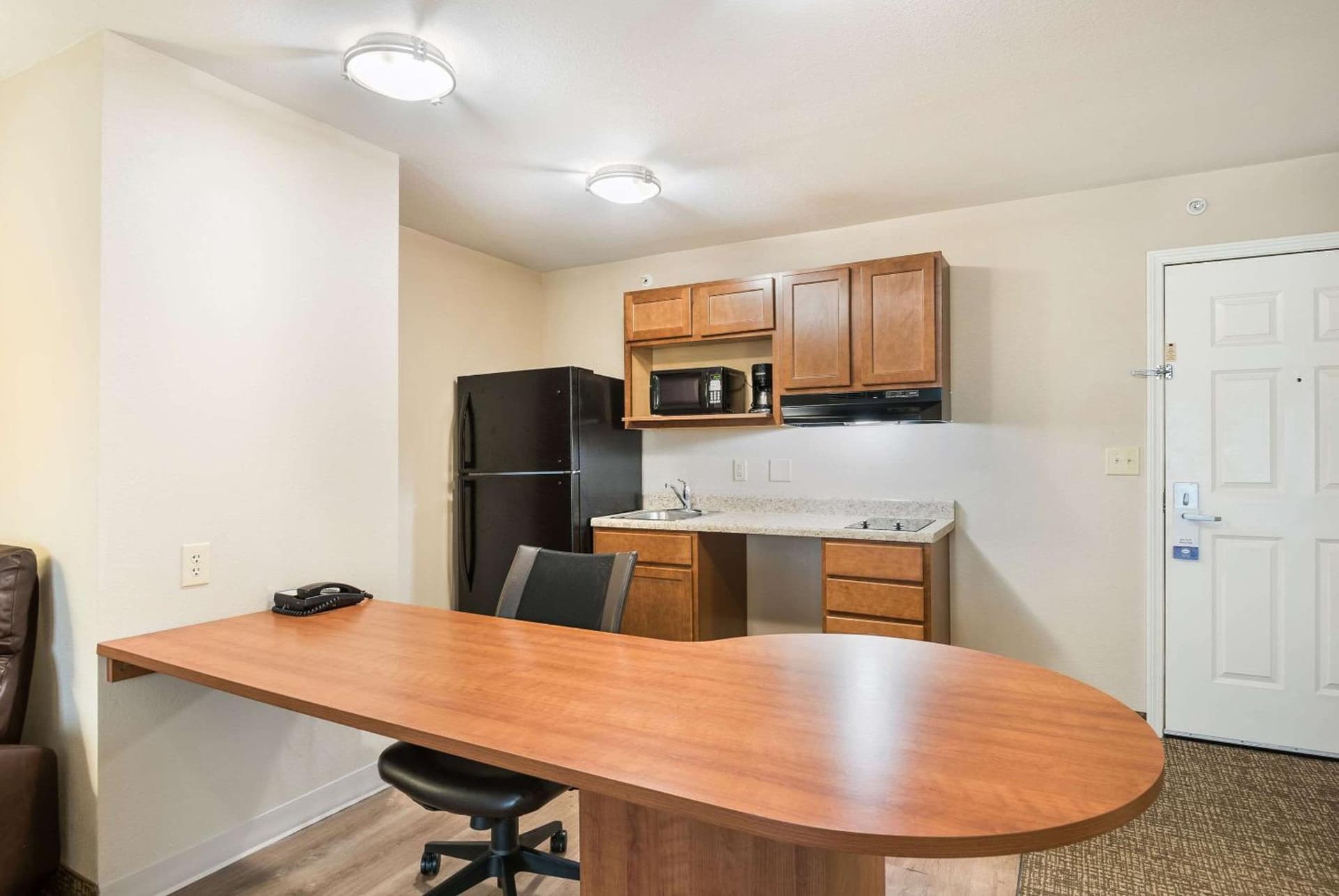Suburban Studios Waterloo gallery photo in Waterloo, IA — image 9