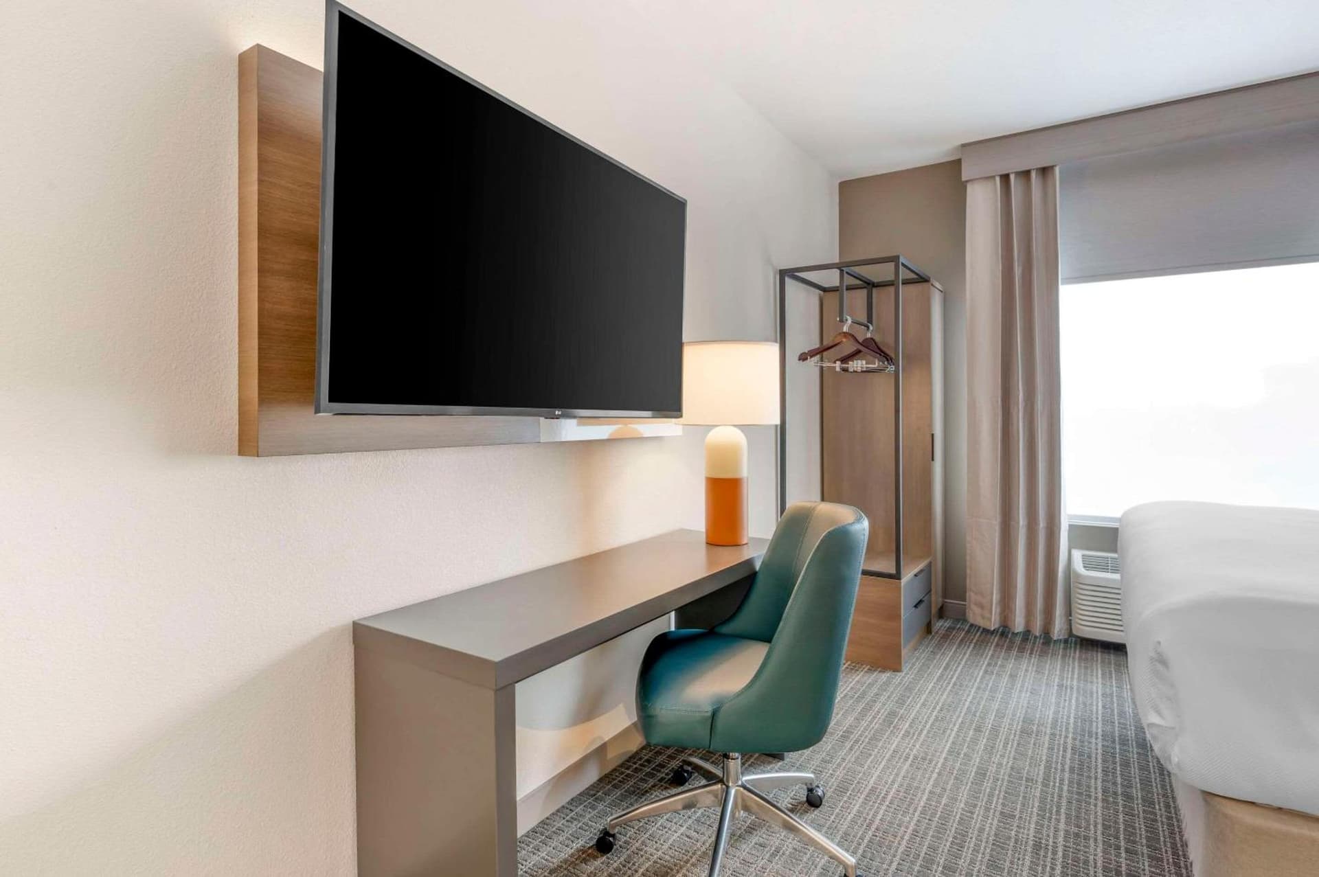 Comfort Suites Fort Wayne - Southwest gallery photo in Fort Wayne, IN — image 16