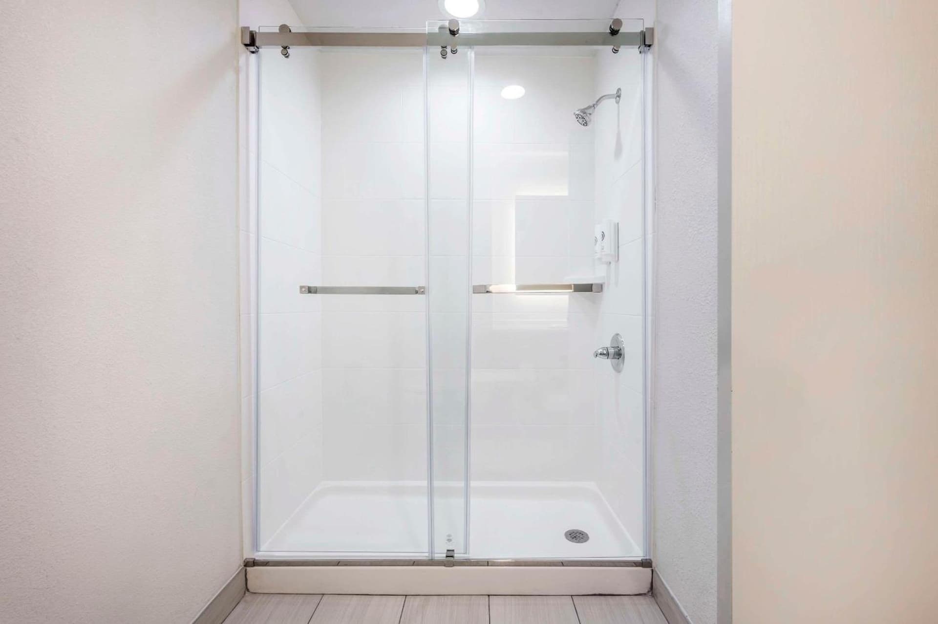 Comfort Suites Fort Wayne - Southwest gallery photo in Fort Wayne, IN — image 6