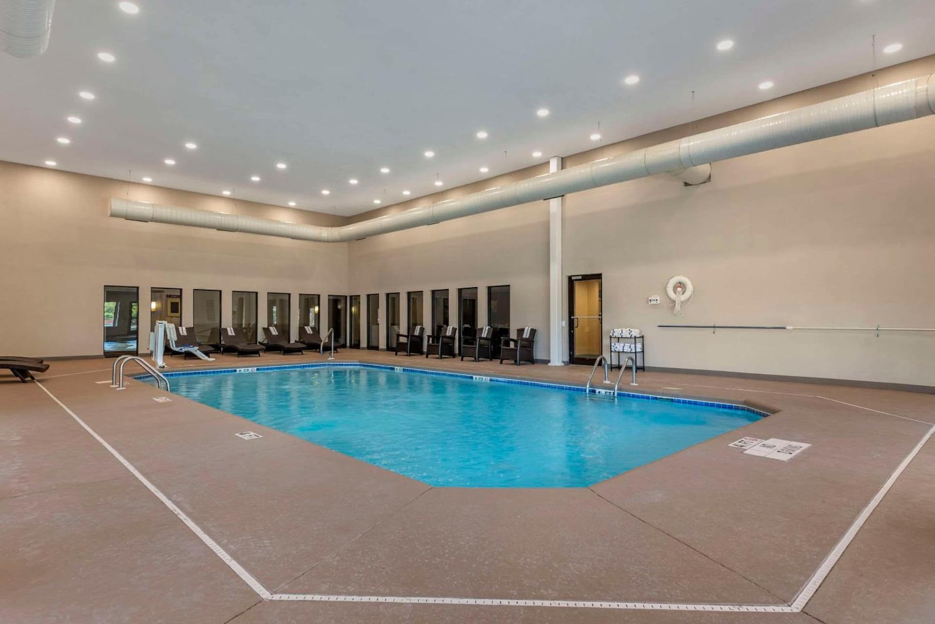 Comfort Suites Fort Wayne - Southwest property views in Fort Wayne, IN — gallery photo 3