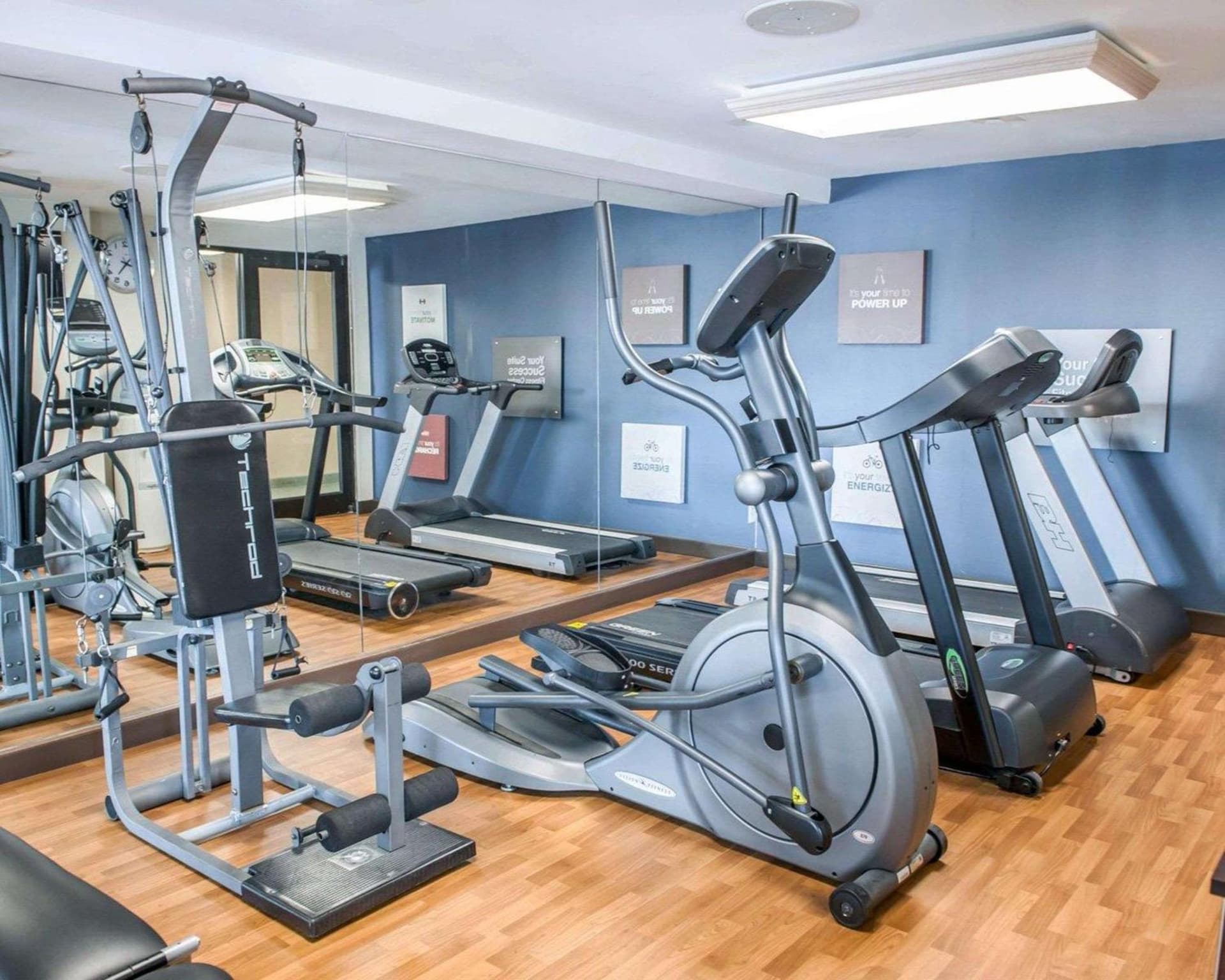 Comfort Suites Fort Wayne - Southwest gallery photo in Fort Wayne, IN — image 8