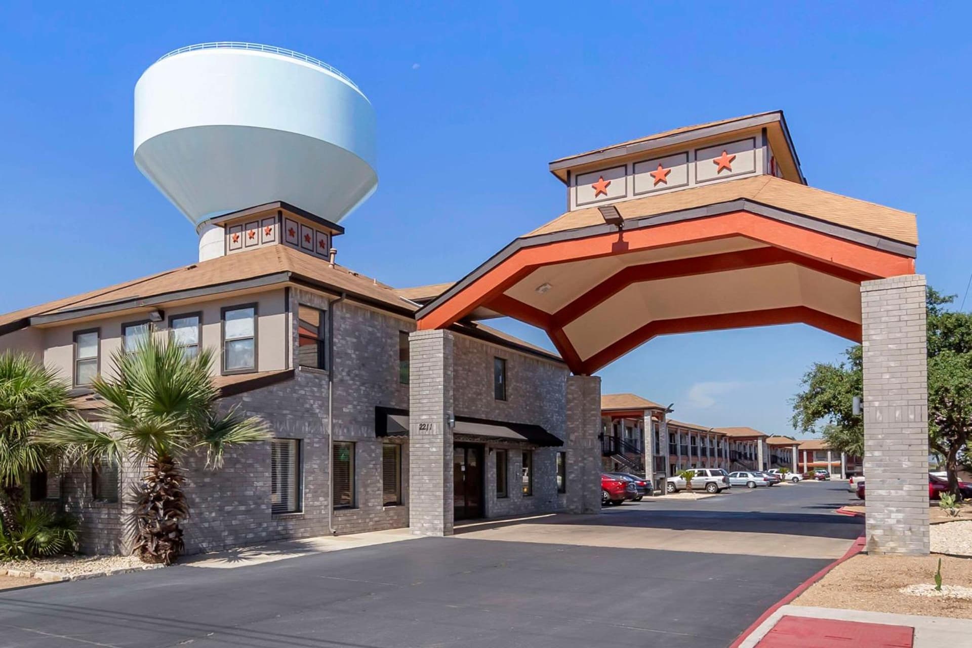 Econo Lodge Near Lackland Air Force Base-SeaWorld interior in San Antonio, TX — gallery photo 2