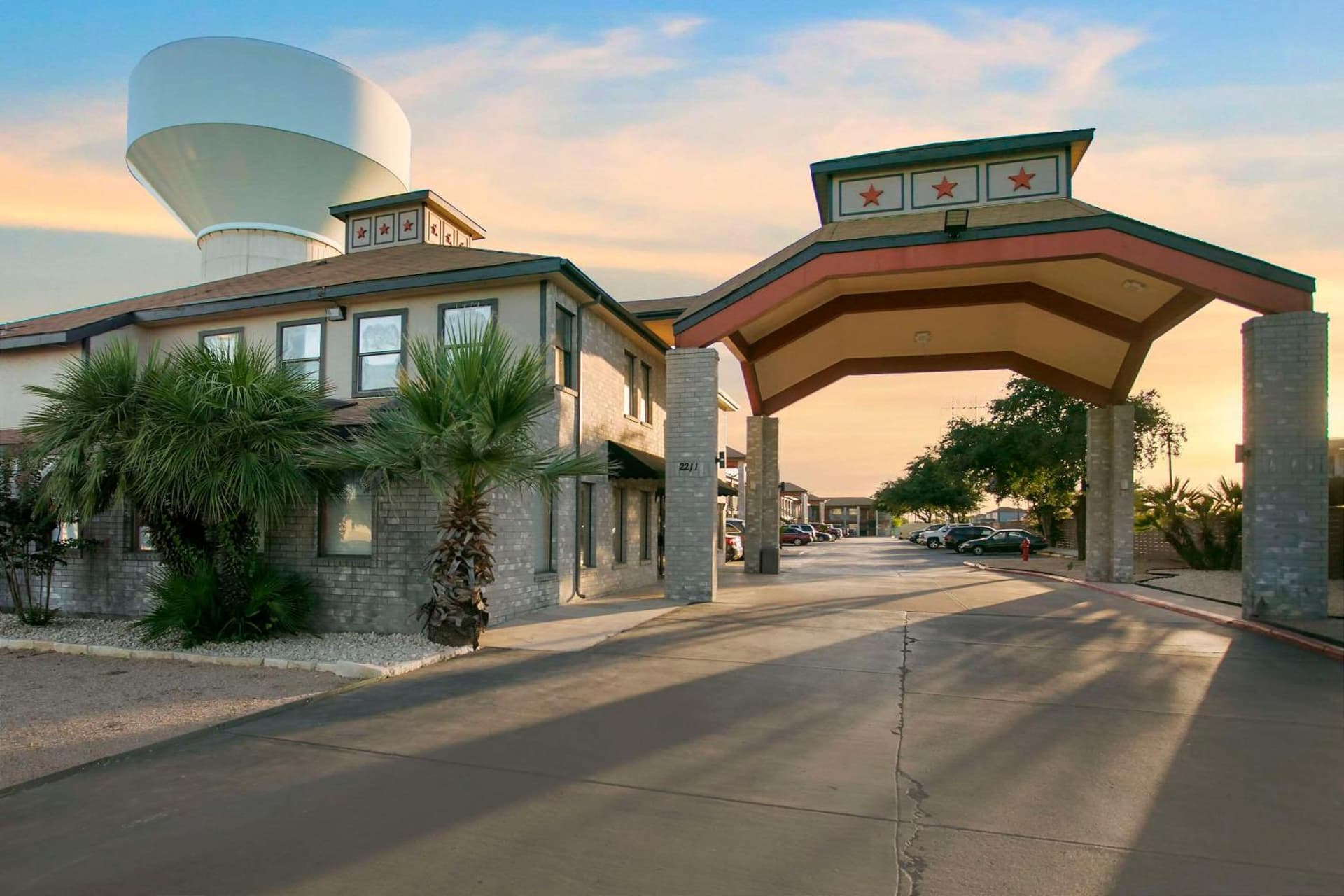 Econo Lodge Near Lackland Air Force Base-SeaWorld property views in San Antonio, TX — gallery photo 3