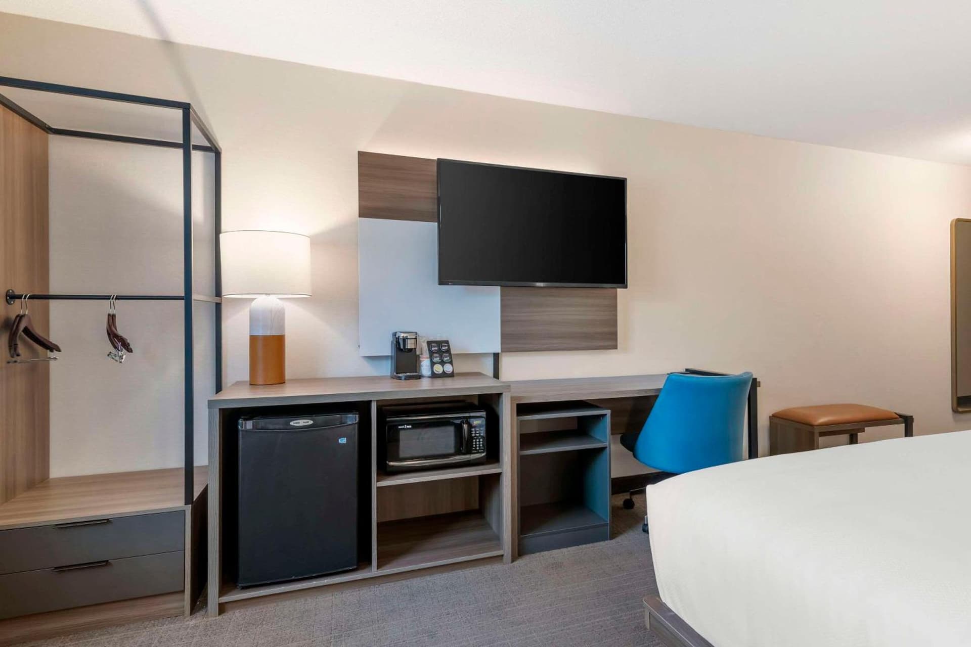 Comfort Inn & Suites Saratoga Springs gallery photo in Saratoga Springs, NY — image 7