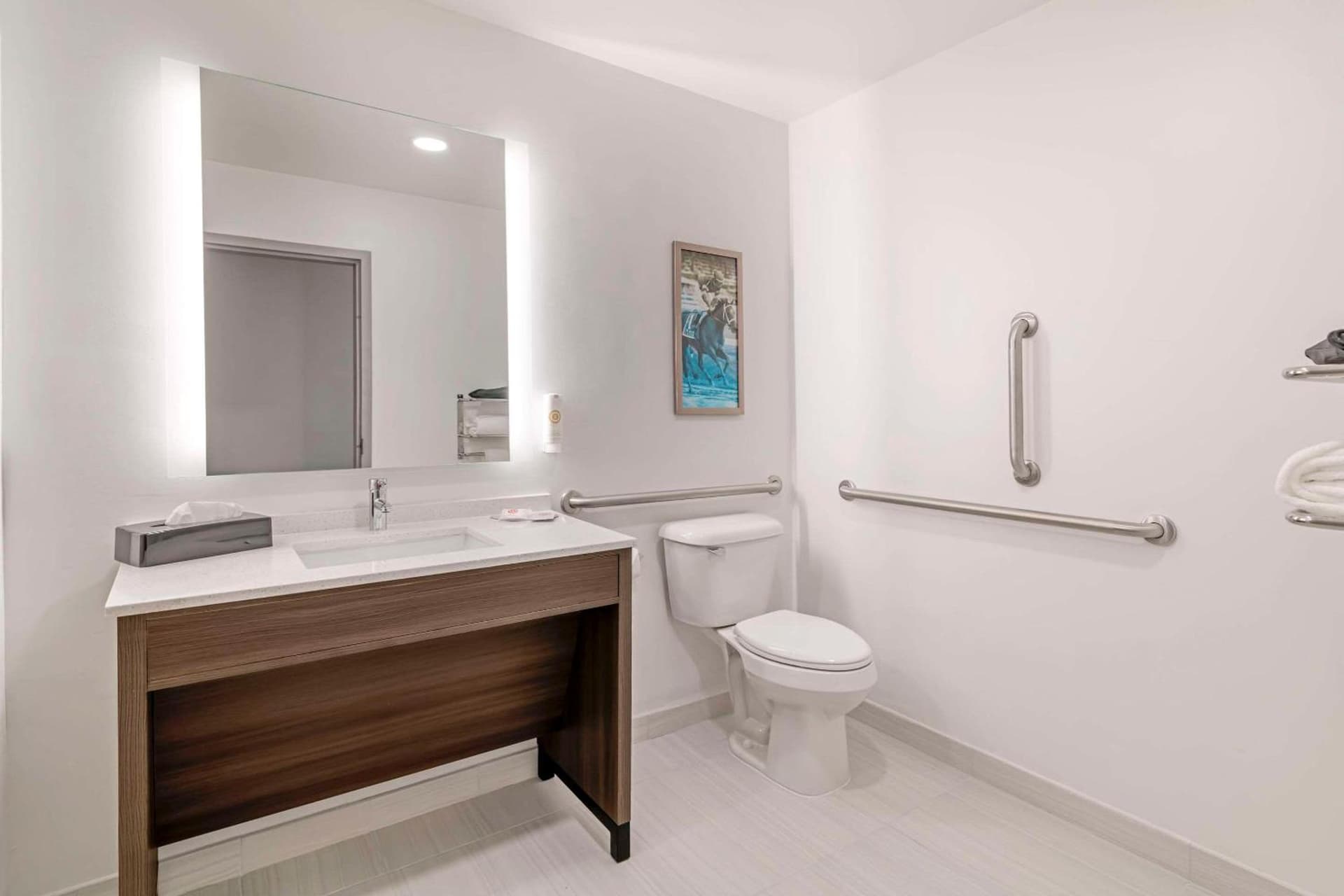 Comfort Inn & Suites Saratoga Springs gallery photo in Saratoga Springs, NY — image 12