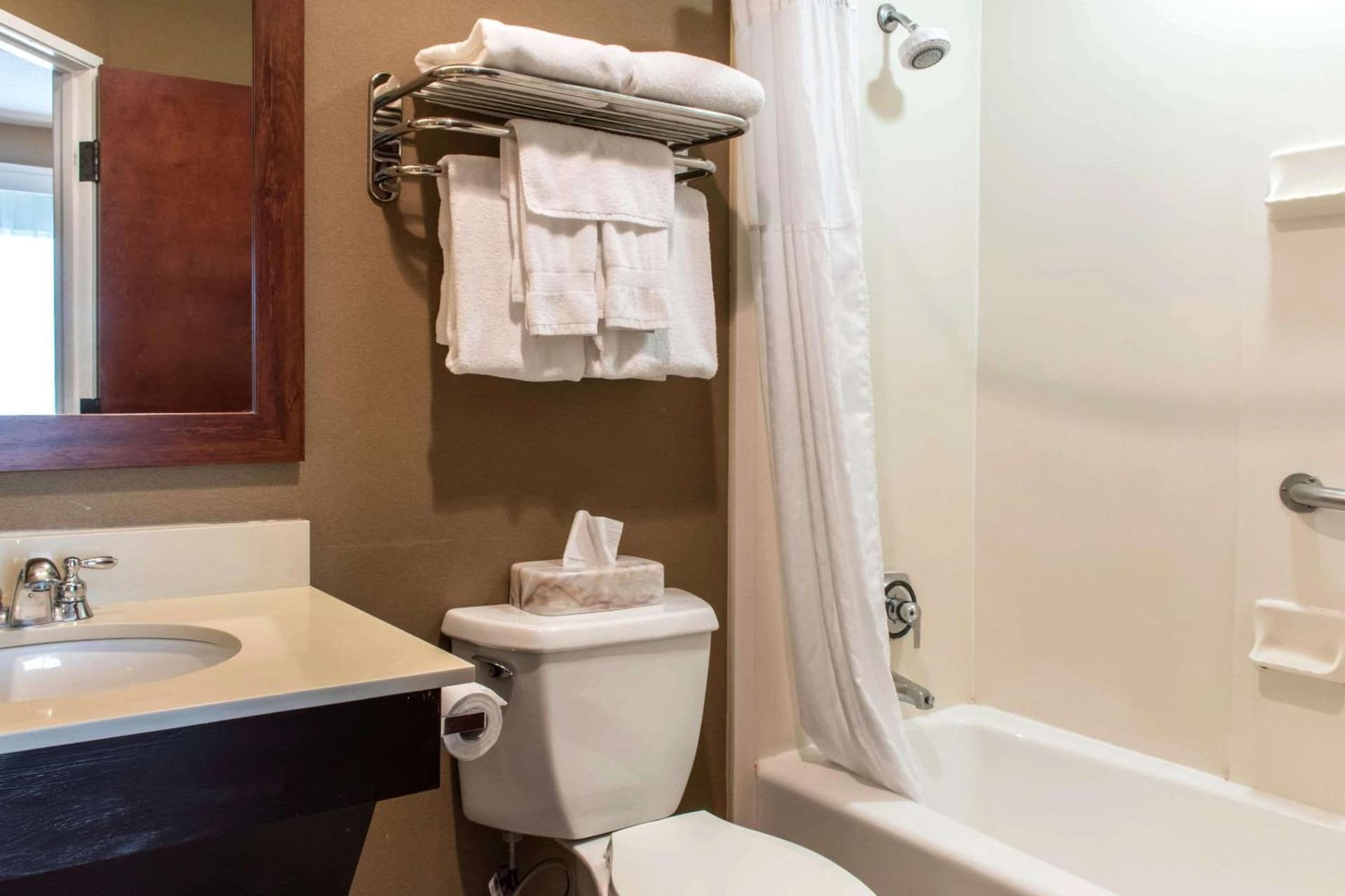 Comfort Suites Scranton near Montage Mountain gallery photo in Scranton, PA — image 31
