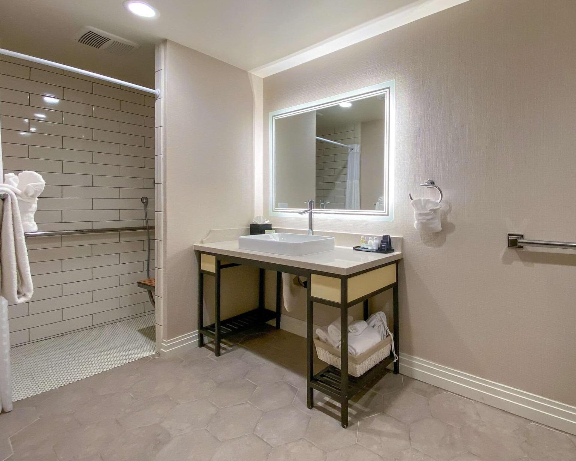 Bluestem Hotel Torrance Los Angeles, an Ascend Collection Hotel gallery photo in Torrance, CA — image 38