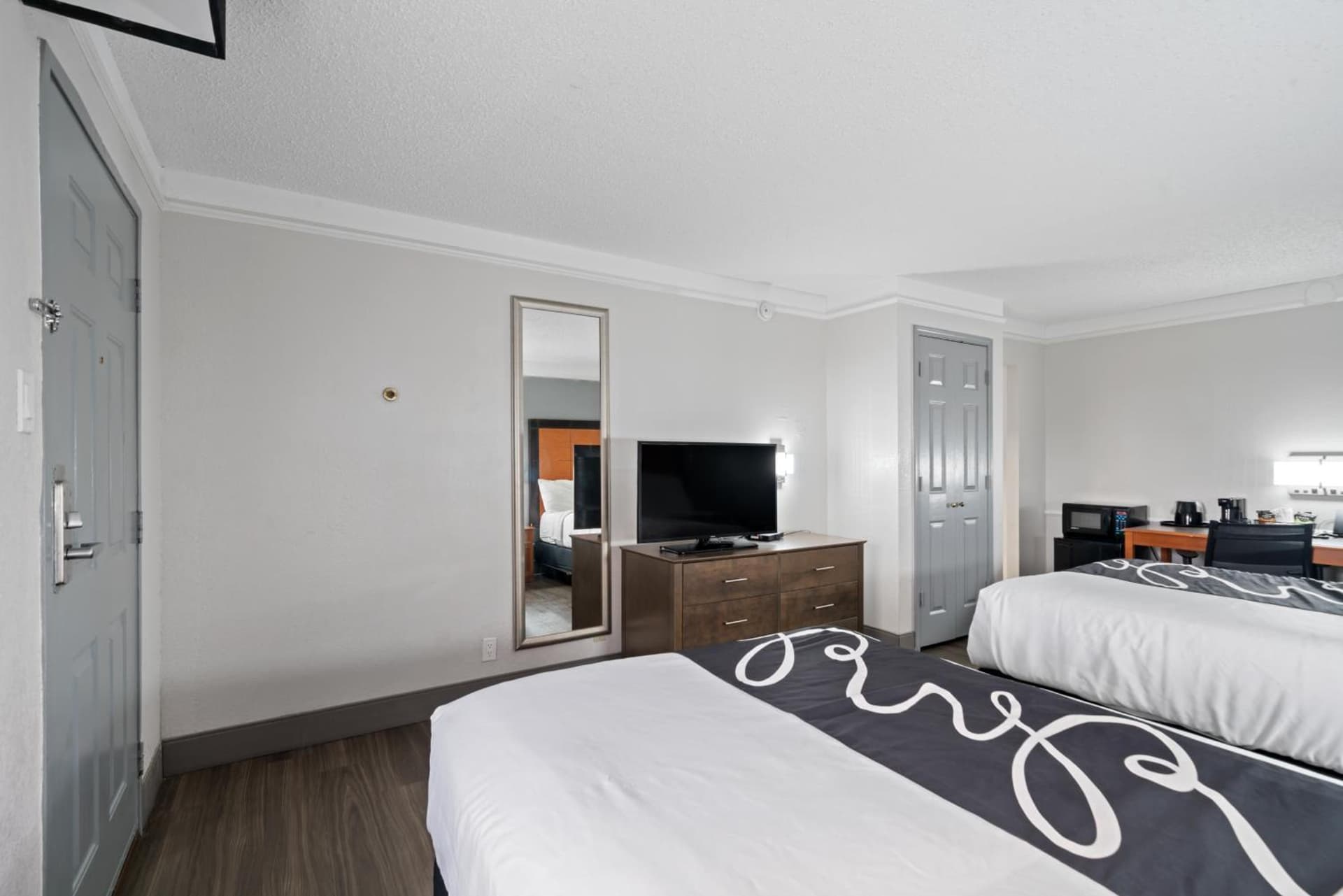 La Quinta Inn by Wyndham Corpus Christi North gallery photo in Corpus Christi, TX — image 45