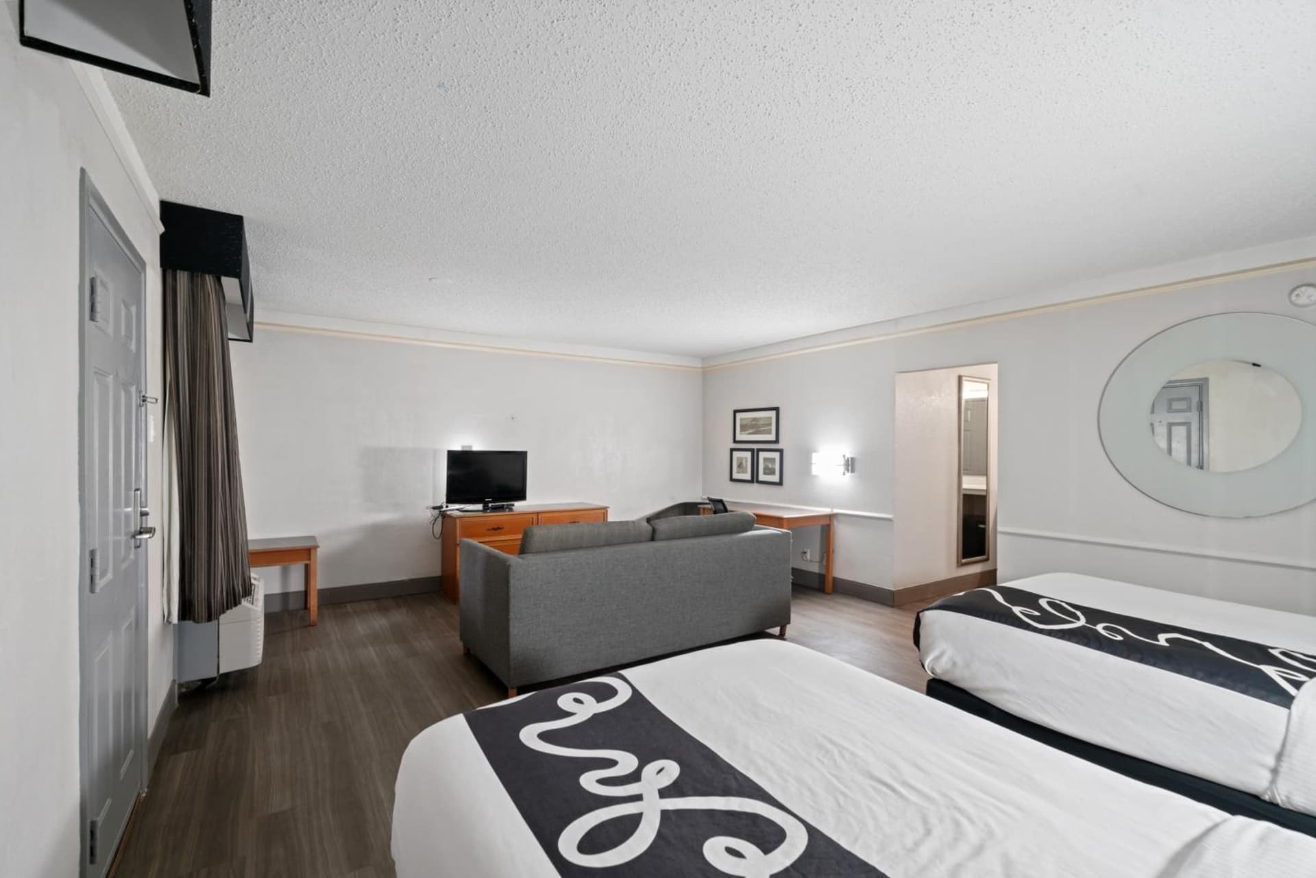 La Quinta Inn by Wyndham Corpus Christi North gallery photo in Corpus Christi, TX — image 70
