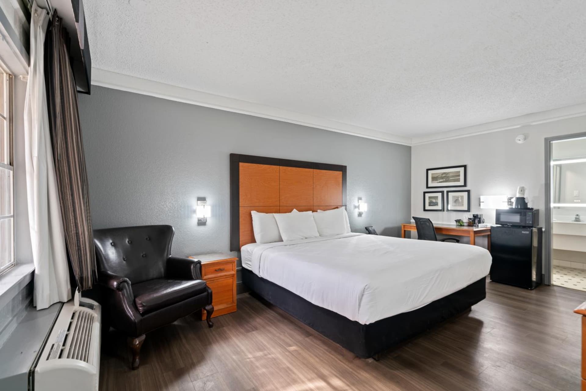 La Quinta Inn by Wyndham Corpus Christi North gallery photo in Corpus Christi, TX — image 78