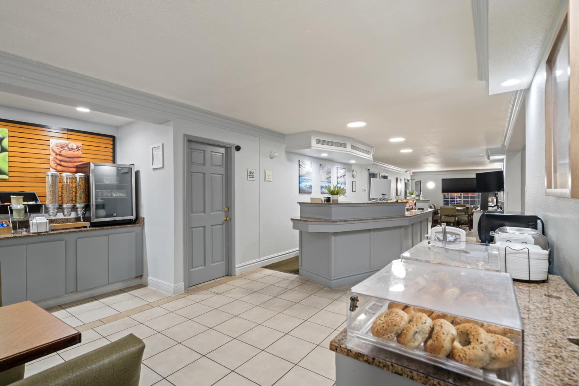La Quinta Inn by Wyndham Corpus Christi North gallery photo in Corpus Christi, TX — image 65