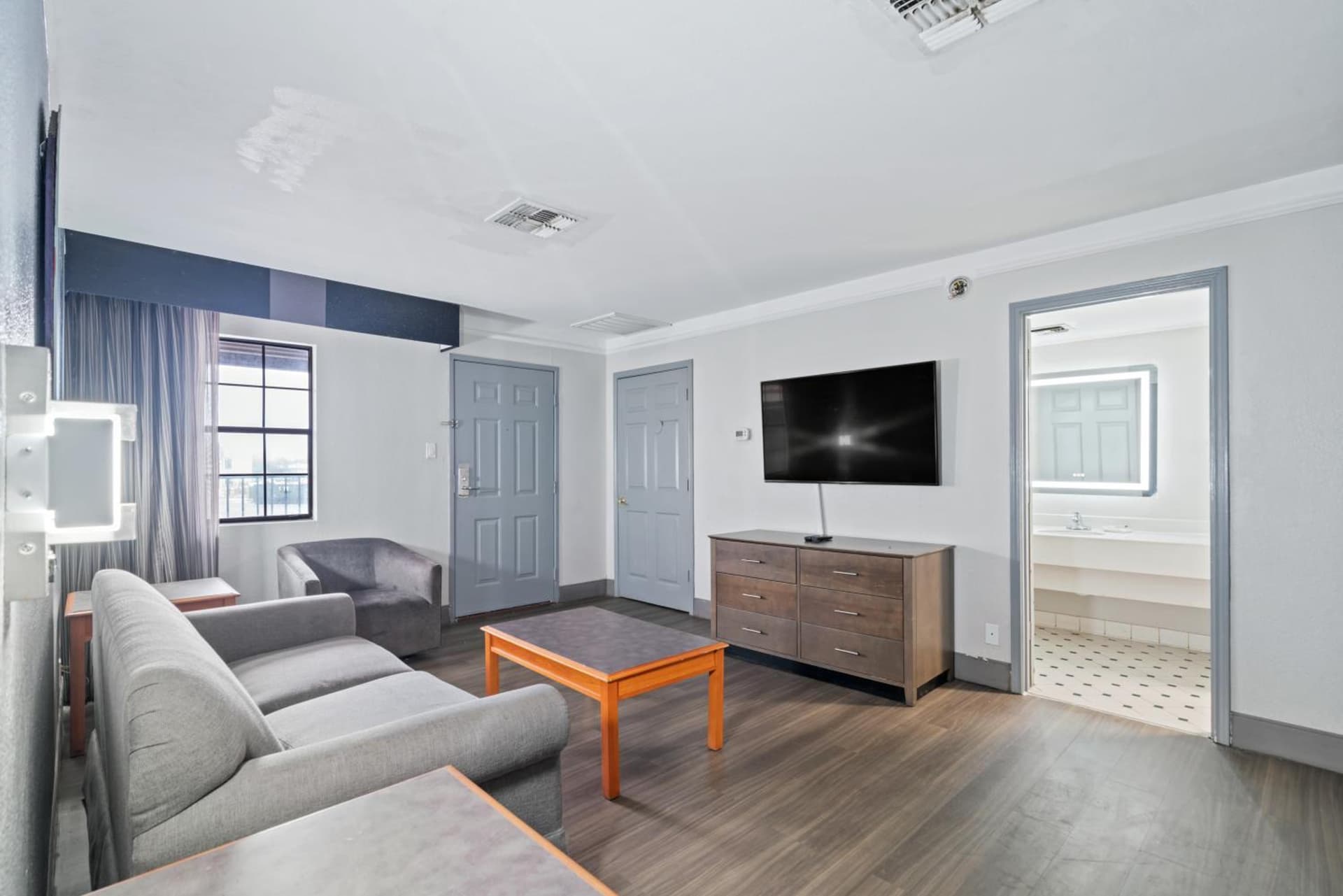 La Quinta Inn by Wyndham Corpus Christi North gallery photo in Corpus Christi, TX — image 62