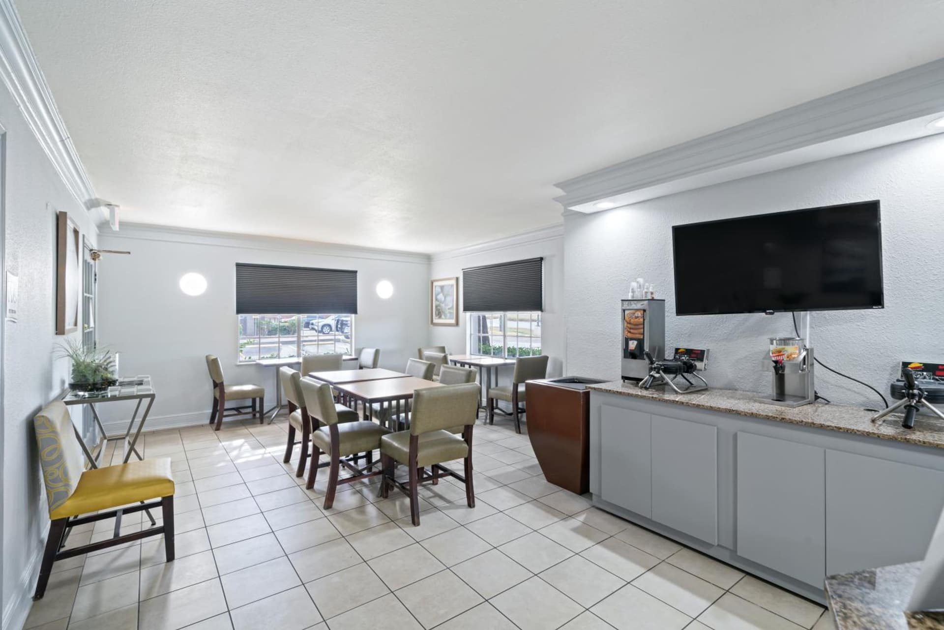 La Quinta Inn by Wyndham Corpus Christi North gallery photo in Corpus Christi, TX — image 7