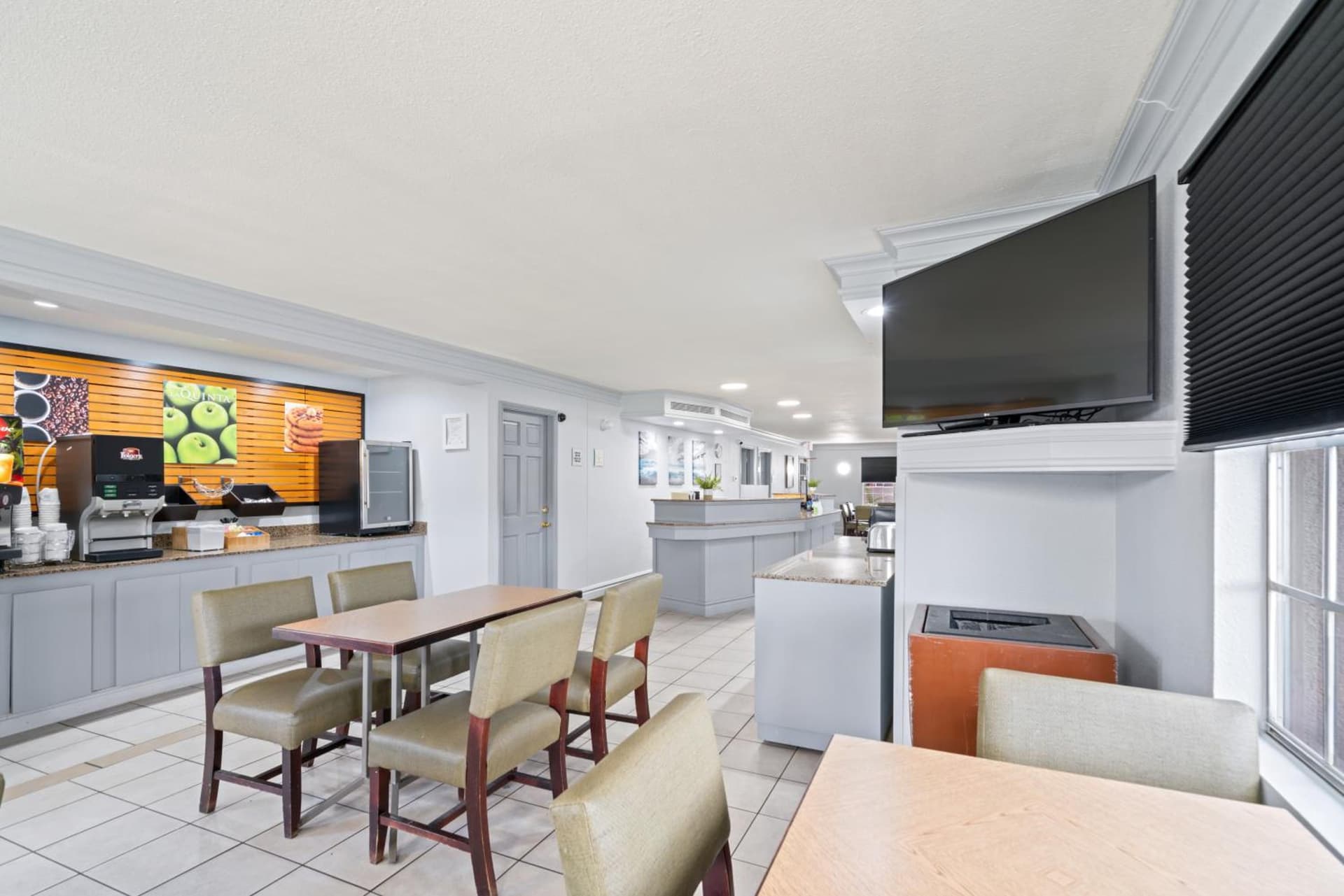 La Quinta Inn by Wyndham Corpus Christi North gallery photo in Corpus Christi, TX — image 42