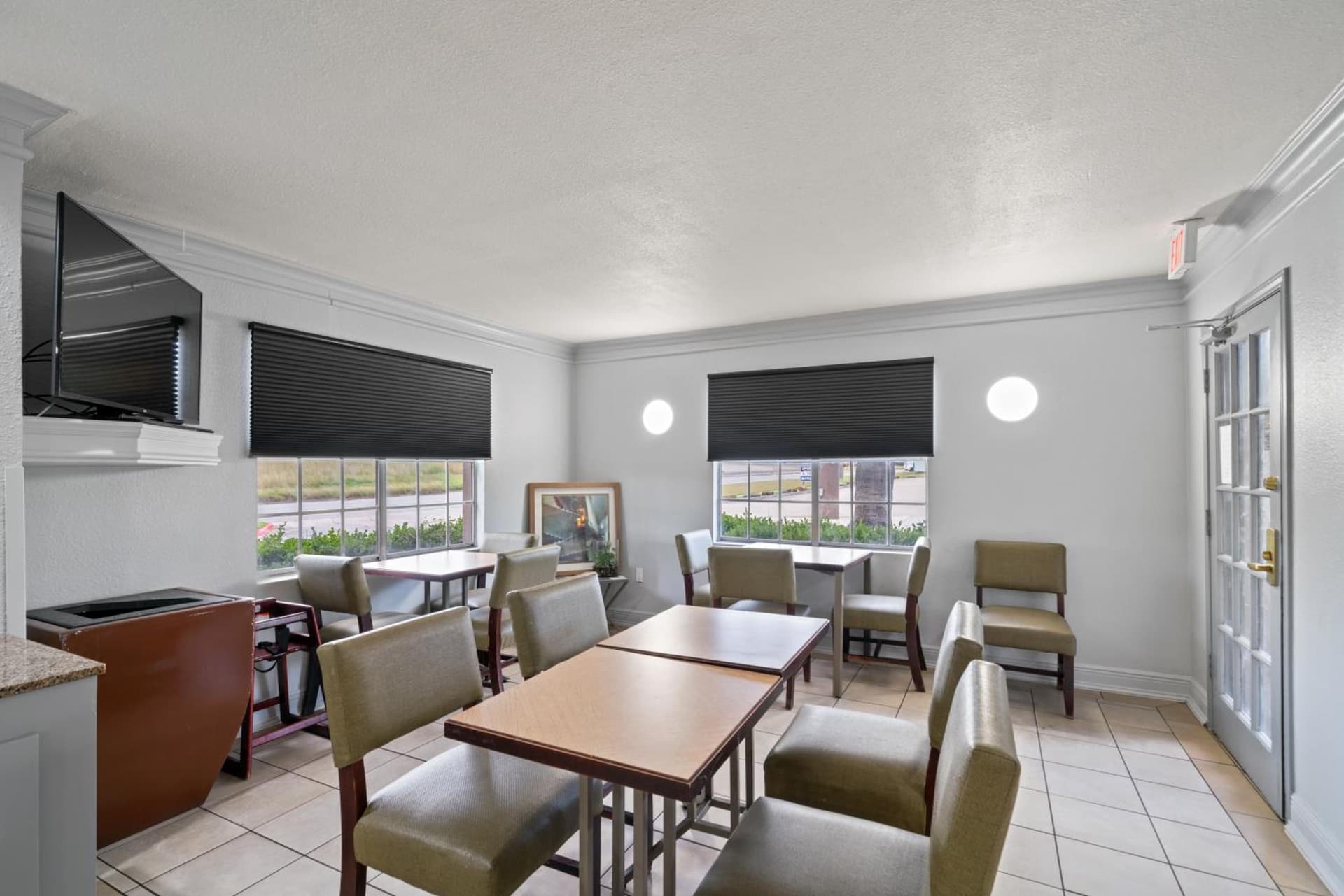 La Quinta Inn by Wyndham Corpus Christi North gallery photo in Corpus Christi, TX — image 59