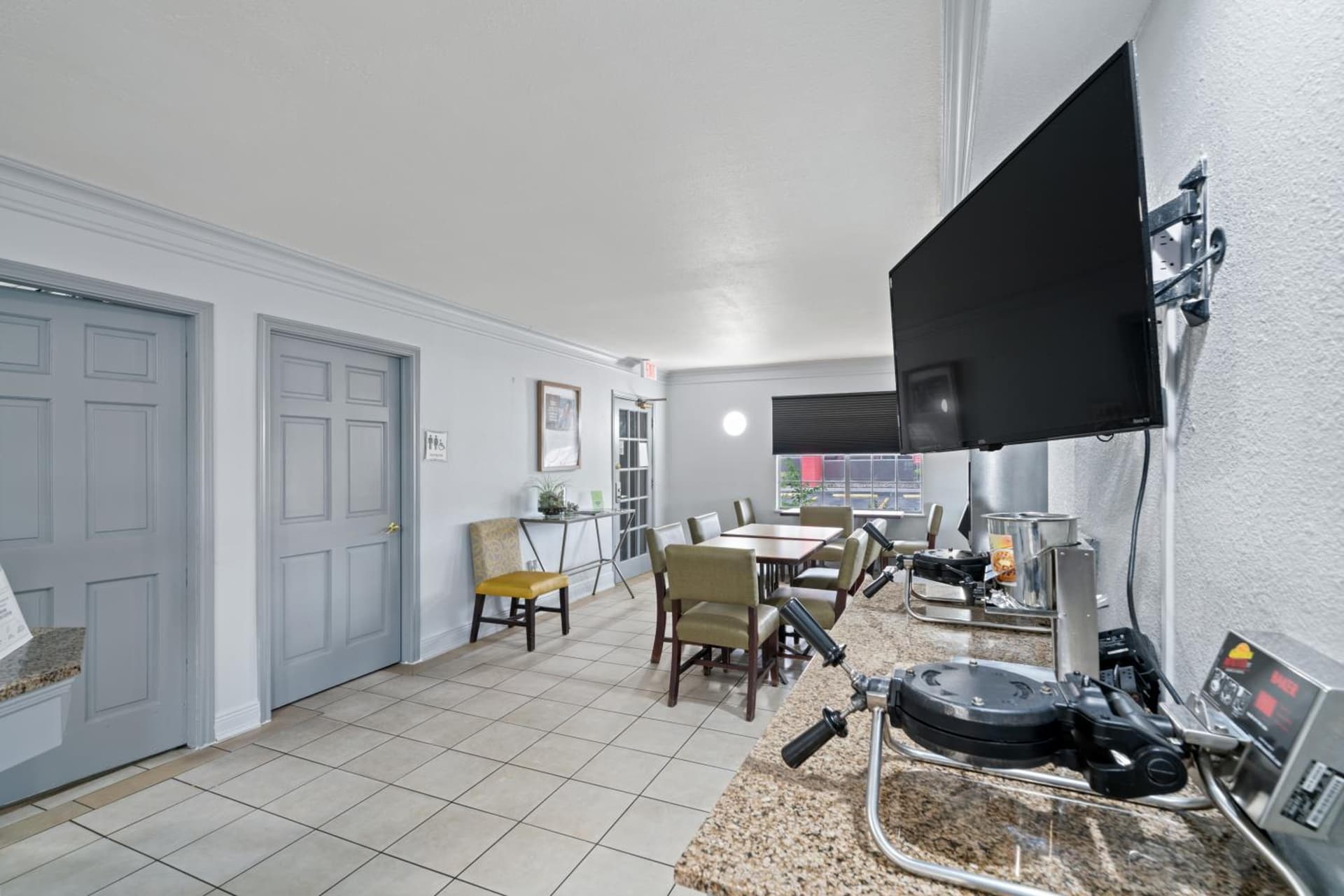 La Quinta Inn by Wyndham Corpus Christi North gallery photo in Corpus Christi, TX — image 63