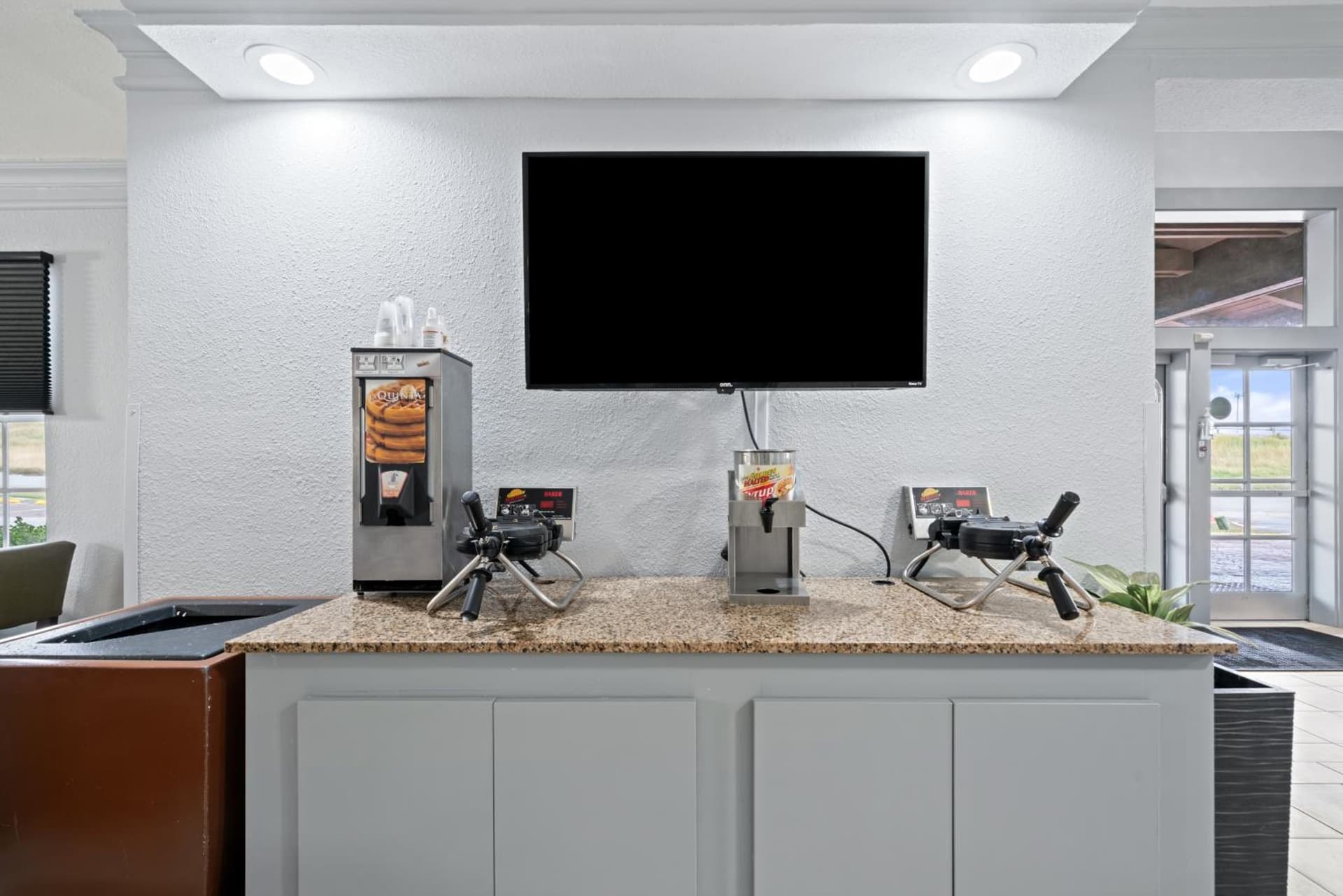 La Quinta Inn by Wyndham Corpus Christi North gallery photo in Corpus Christi, TX — image 32